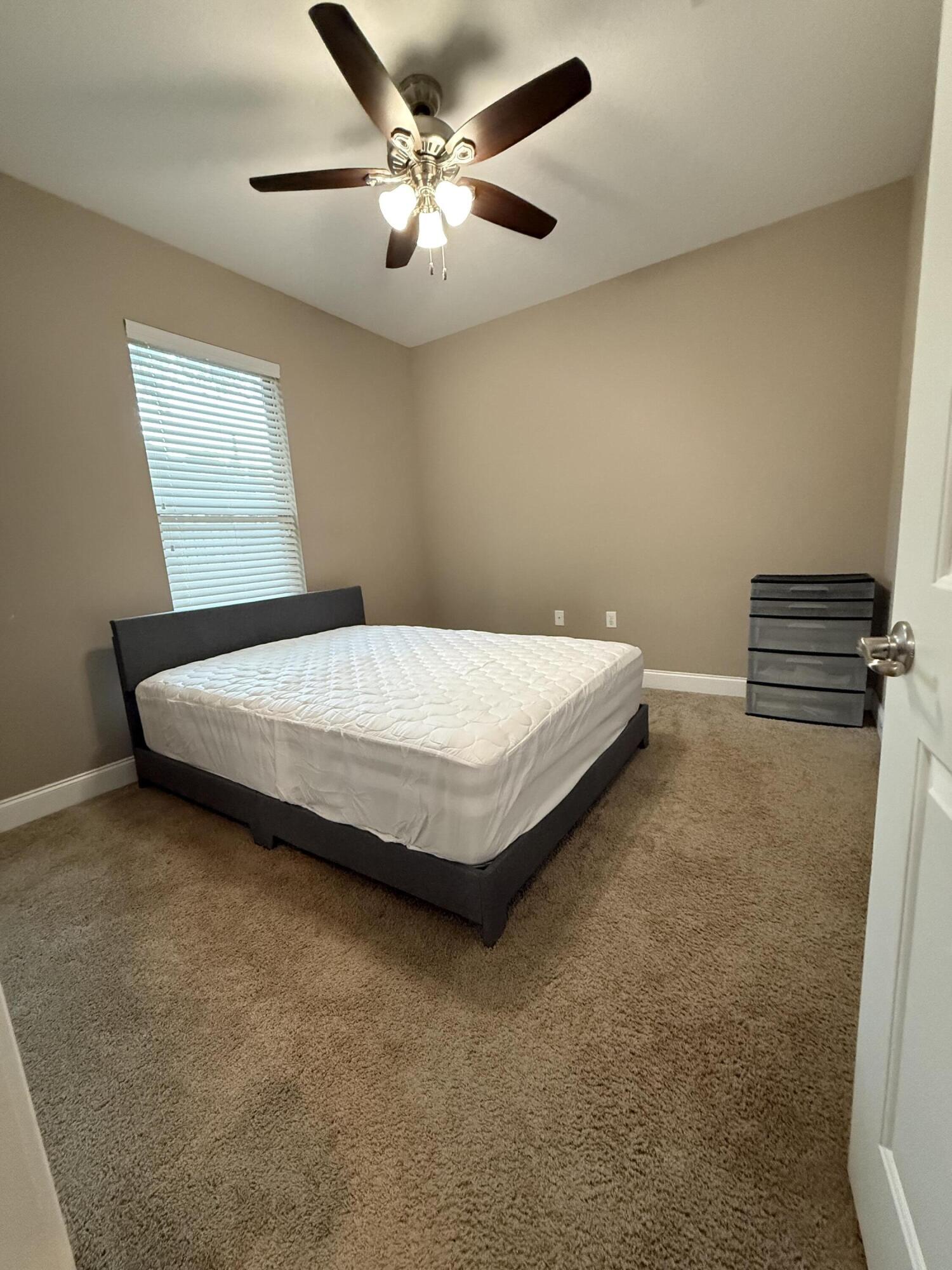 1208 - Kenwood/Golf Course - Residential Lease