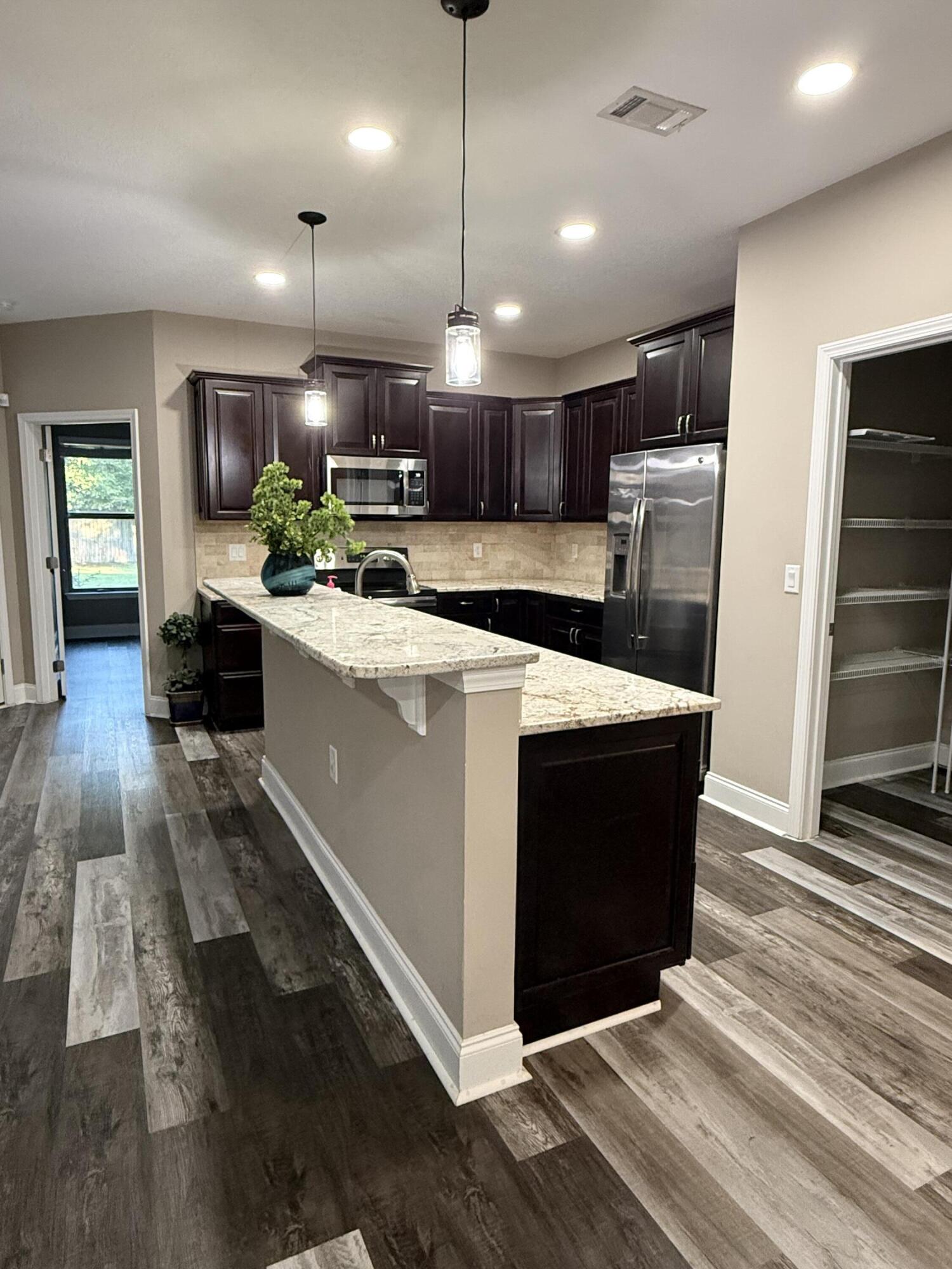 1208 - Kenwood/Golf Course - Residential Lease