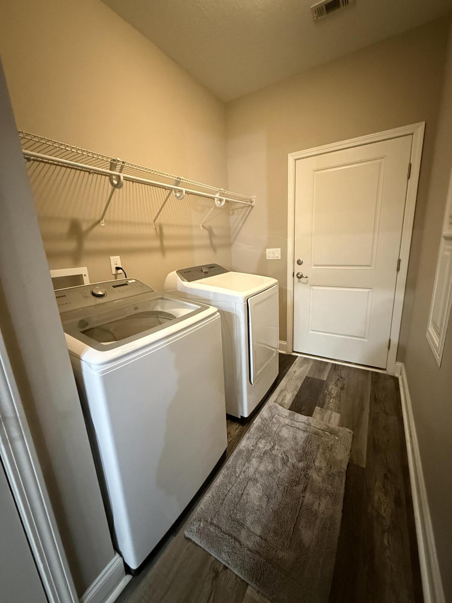 1208 - Kenwood/Golf Course - Residential Lease