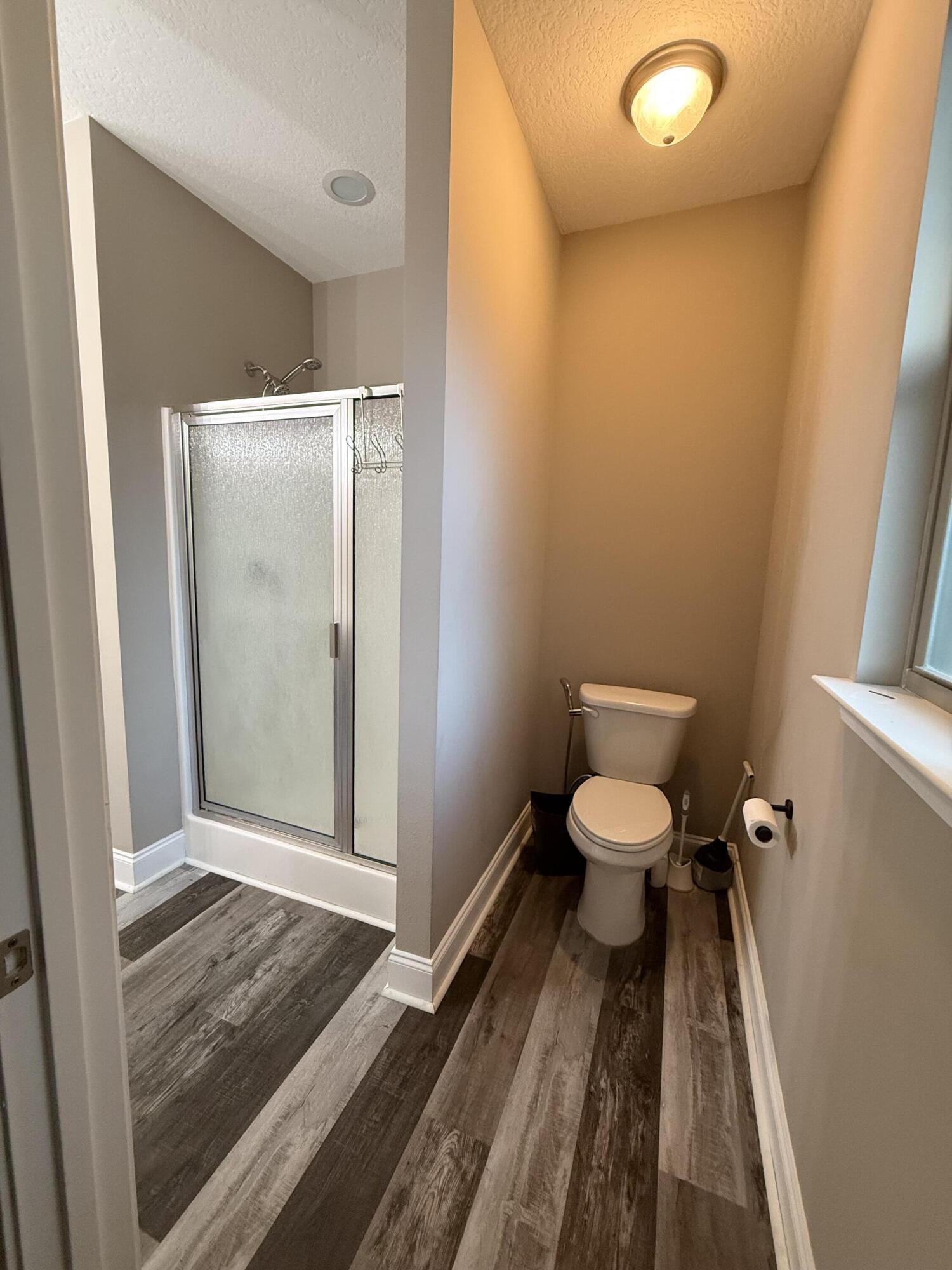 1208 - Kenwood/Golf Course - Residential Lease