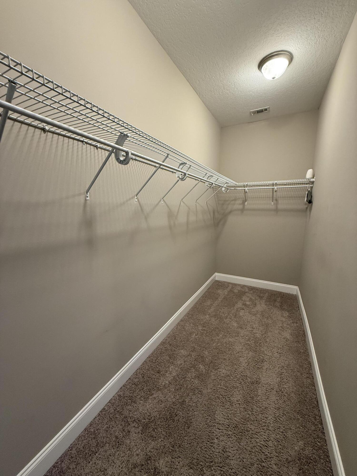 1208 - Kenwood/Golf Course - Residential Lease