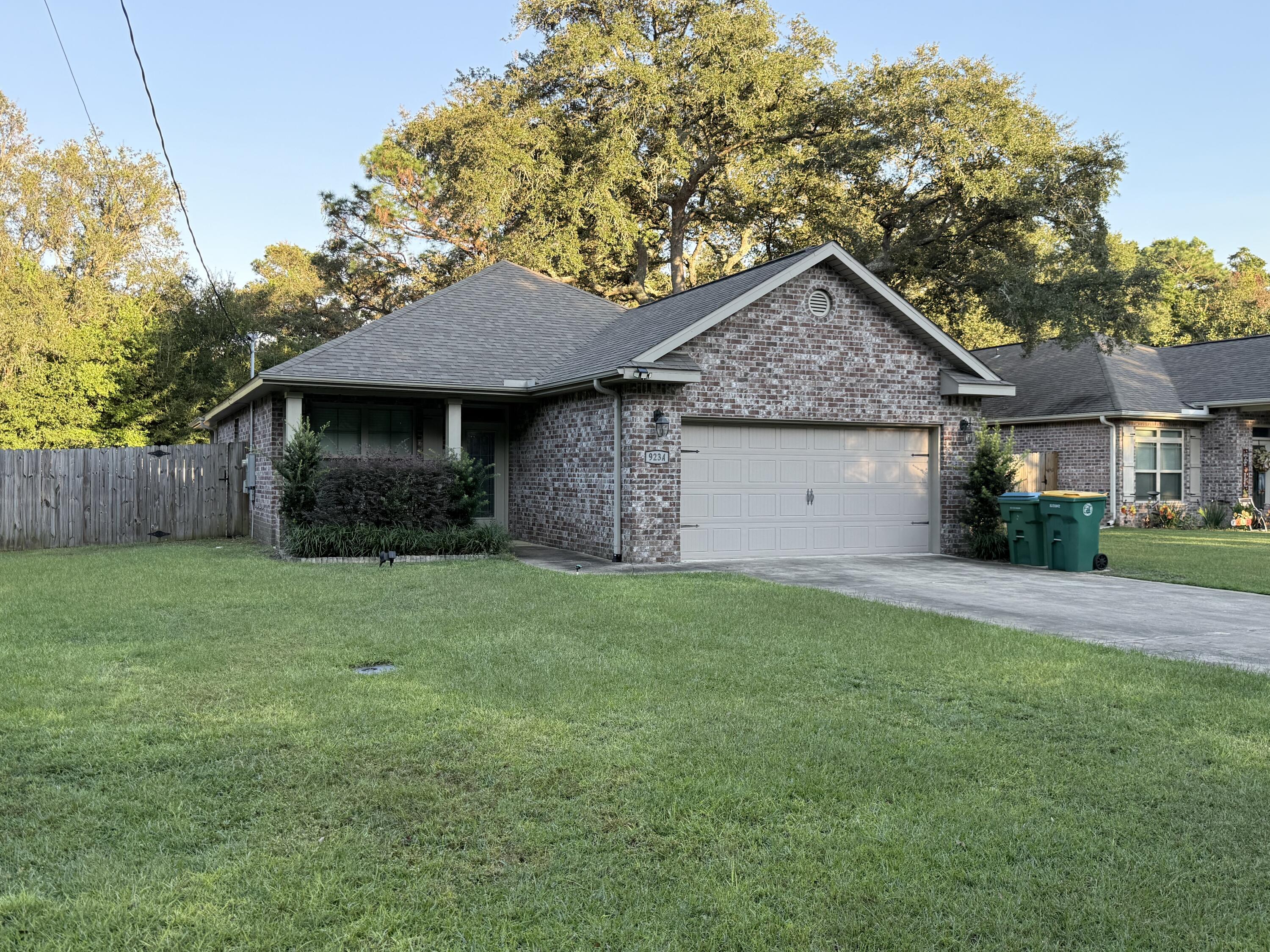 1208 - Kenwood/Golf Course - Residential Lease