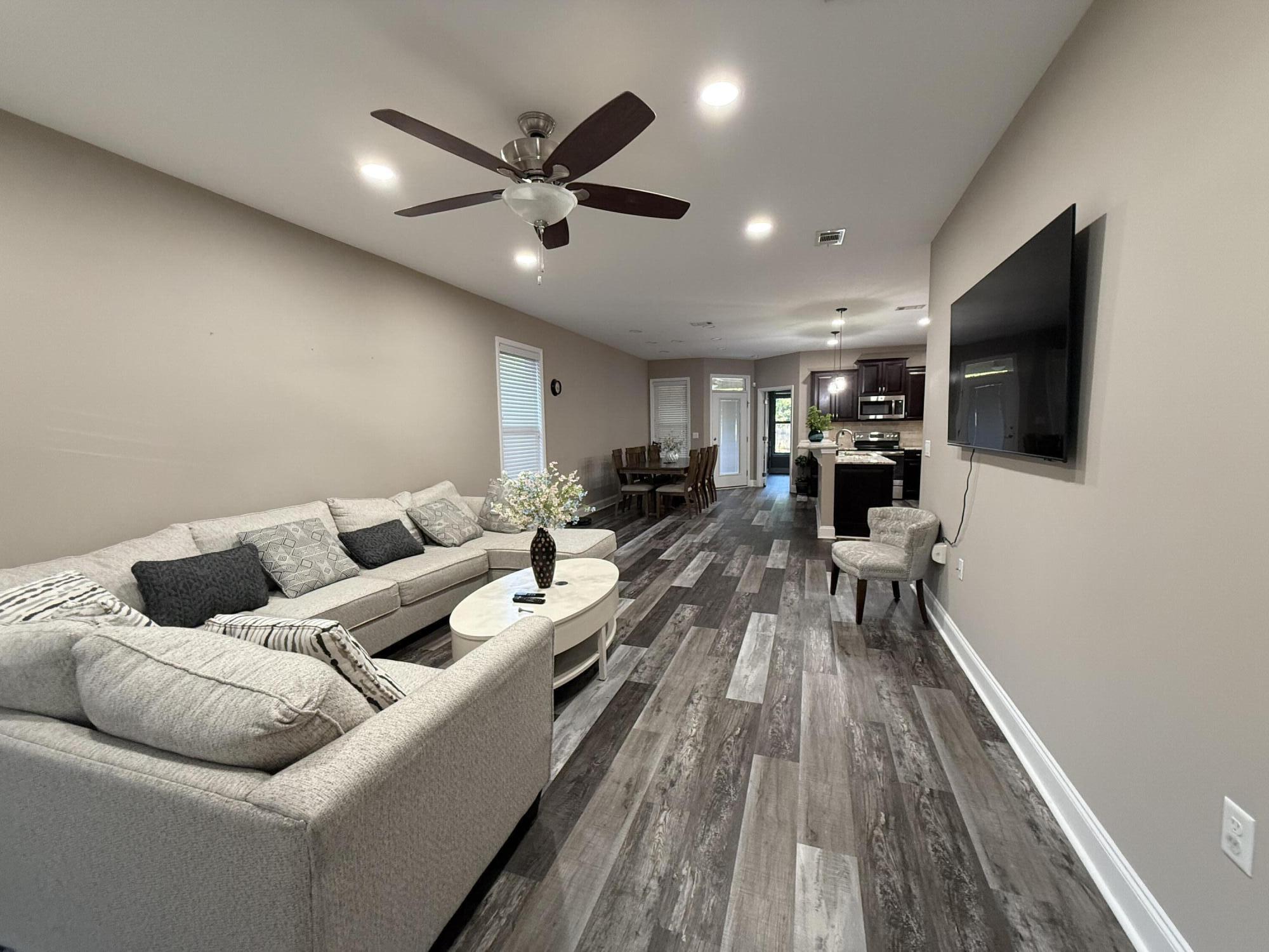 1208 - Kenwood/Golf Course - Residential Lease
