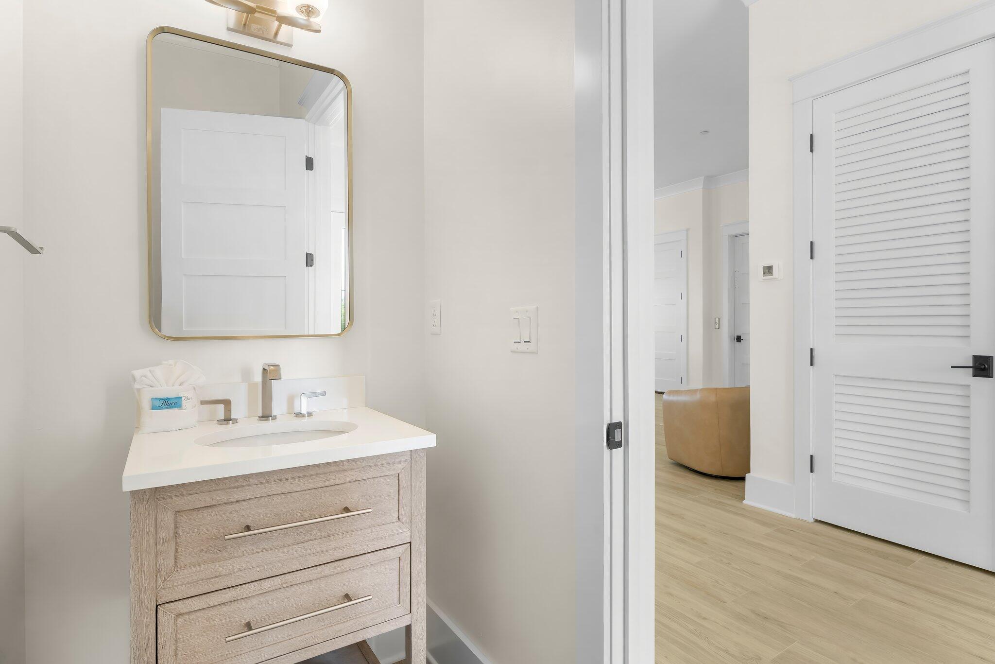 TANG-O-MAR S/D UNREC - Residential