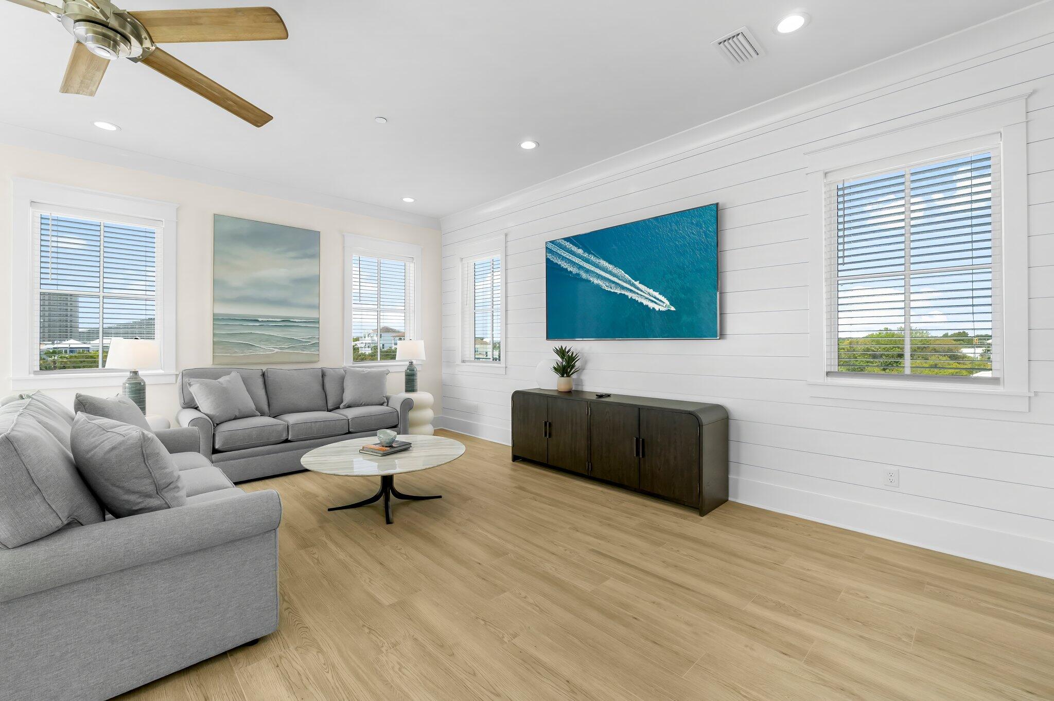 TANG-O-MAR S/D UNREC - Residential