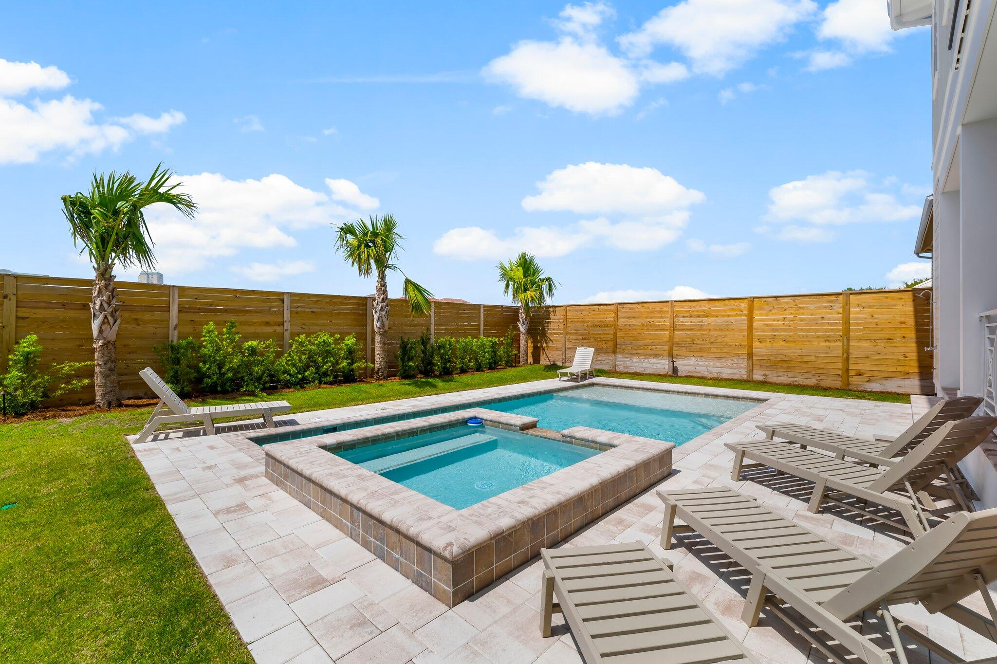 TANG-O-MAR S/D UNREC - Residential