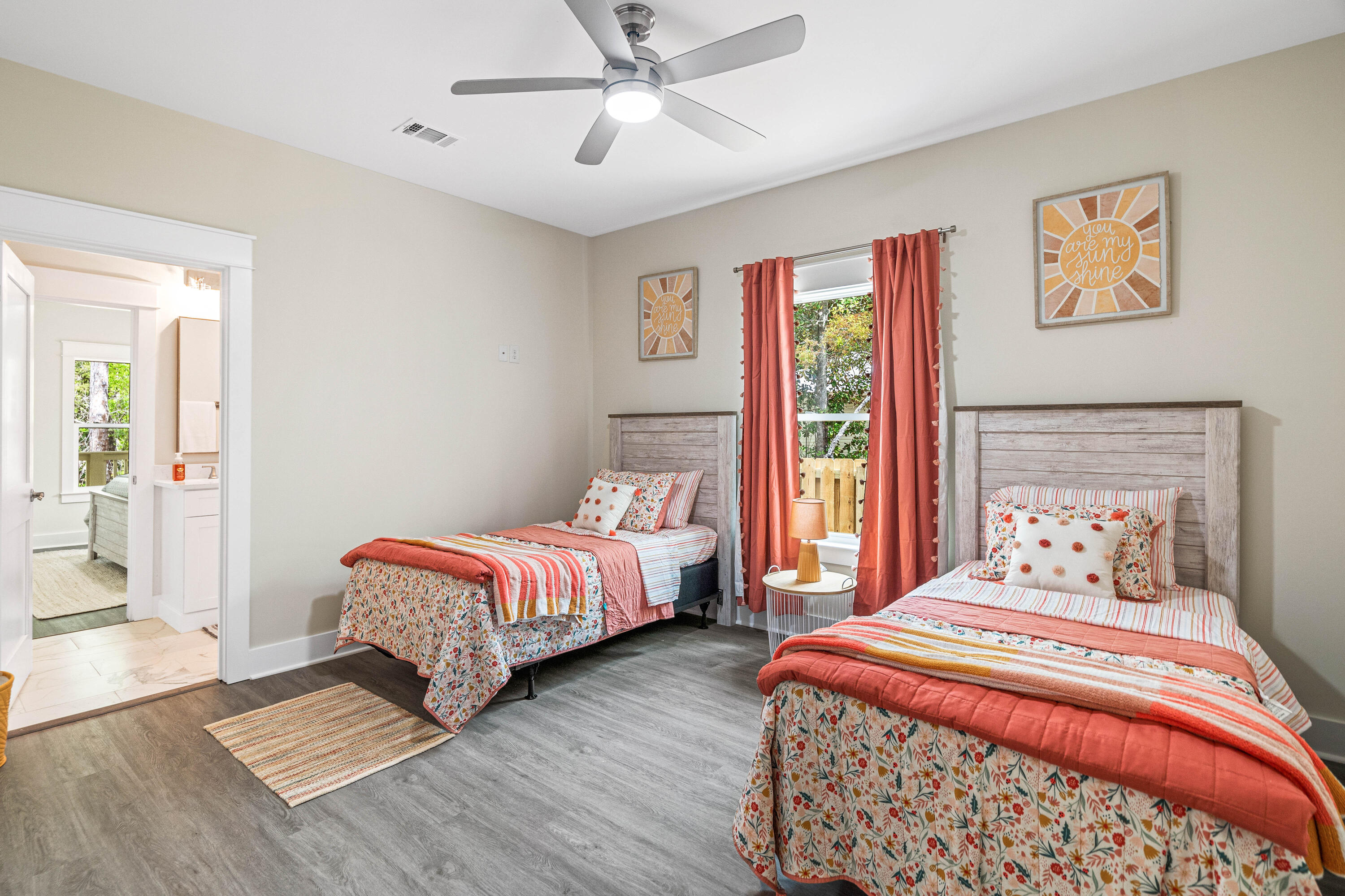 MAGNOLIA BEACH - Residential