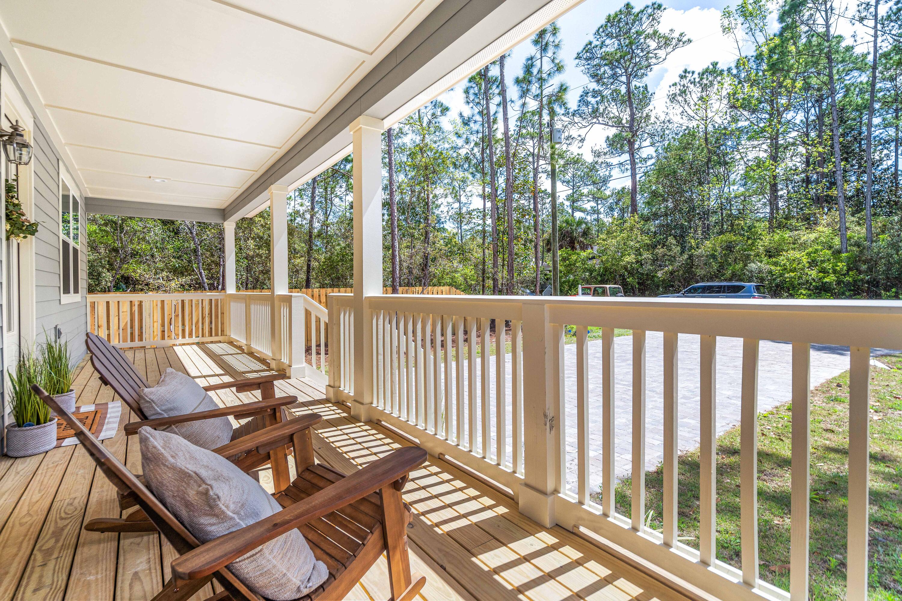 MAGNOLIA BEACH - Residential