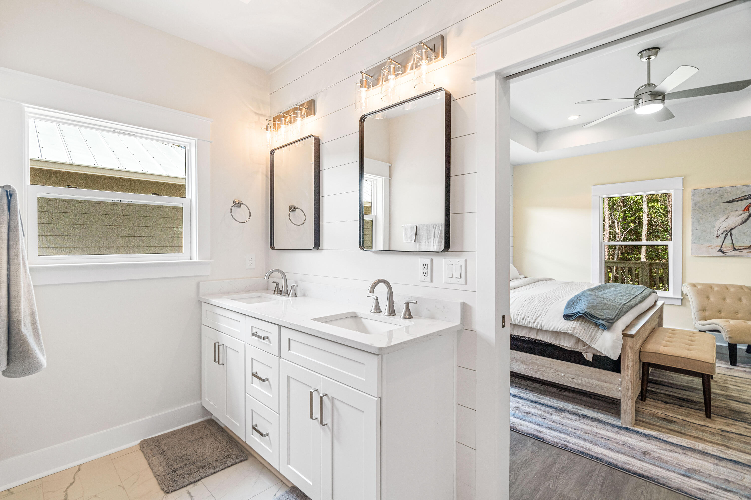 MAGNOLIA BEACH - Residential