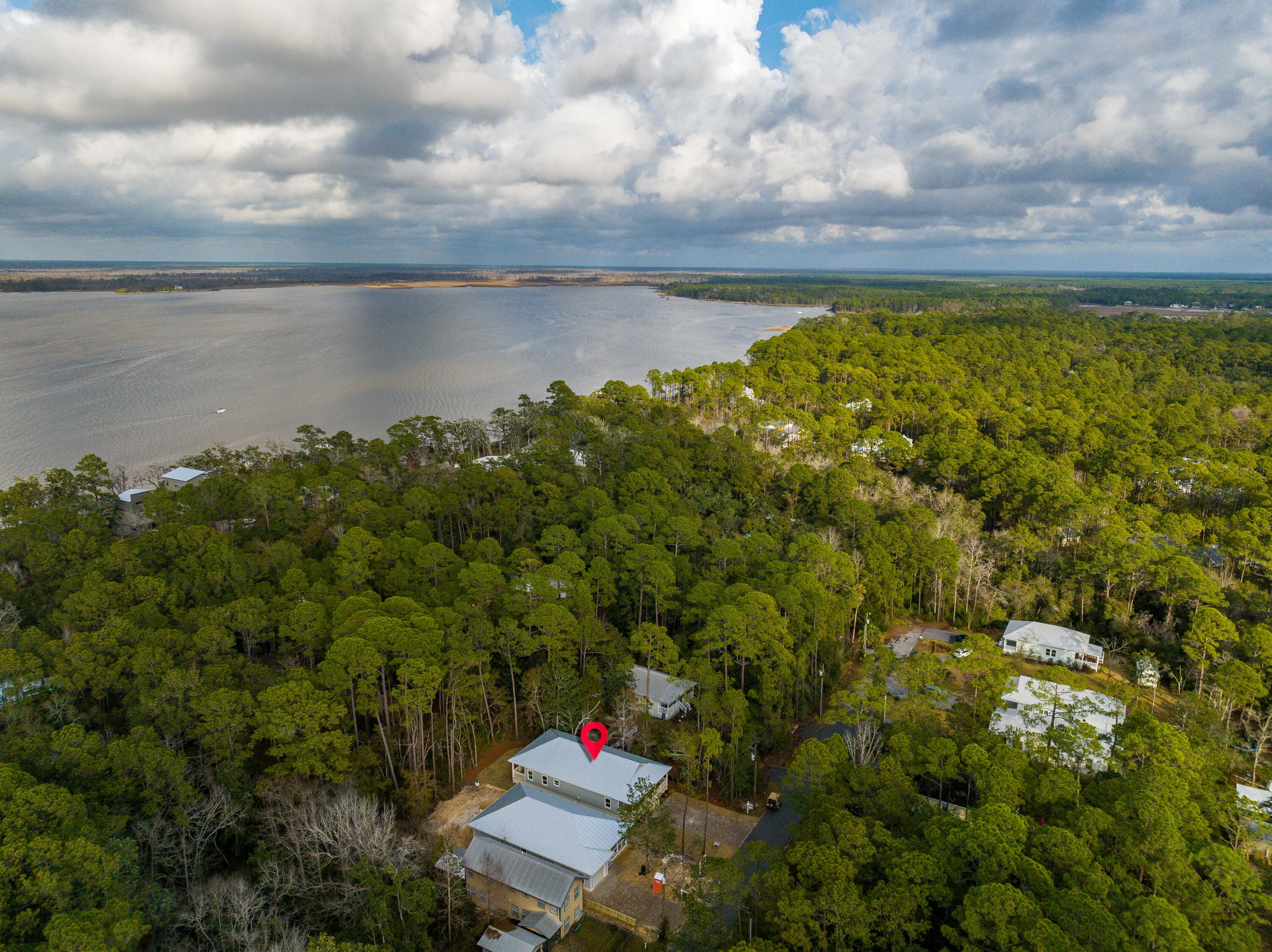 MAGNOLIA BEACH - Residential