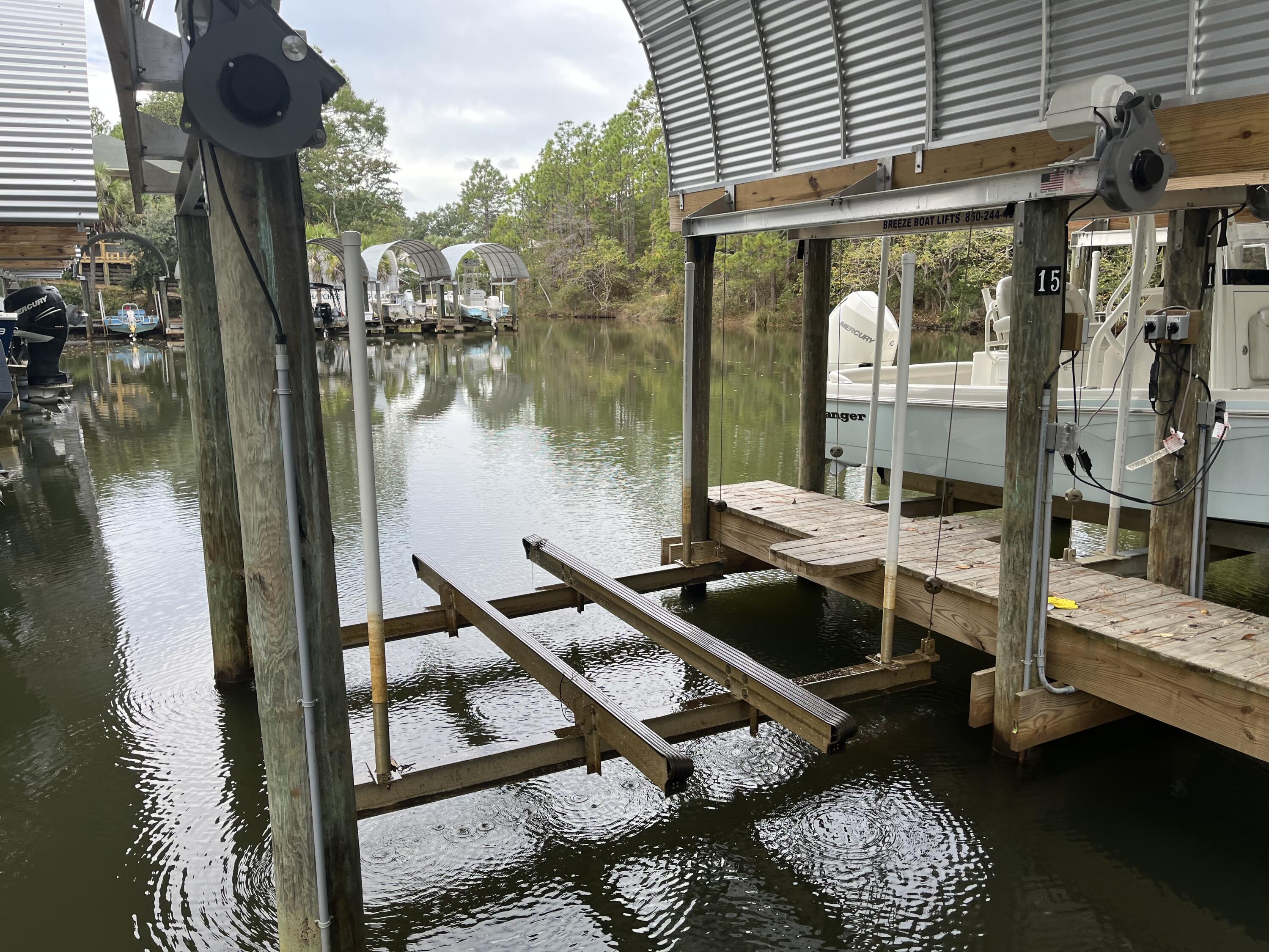 MAGNOLIA BEACH - Residential