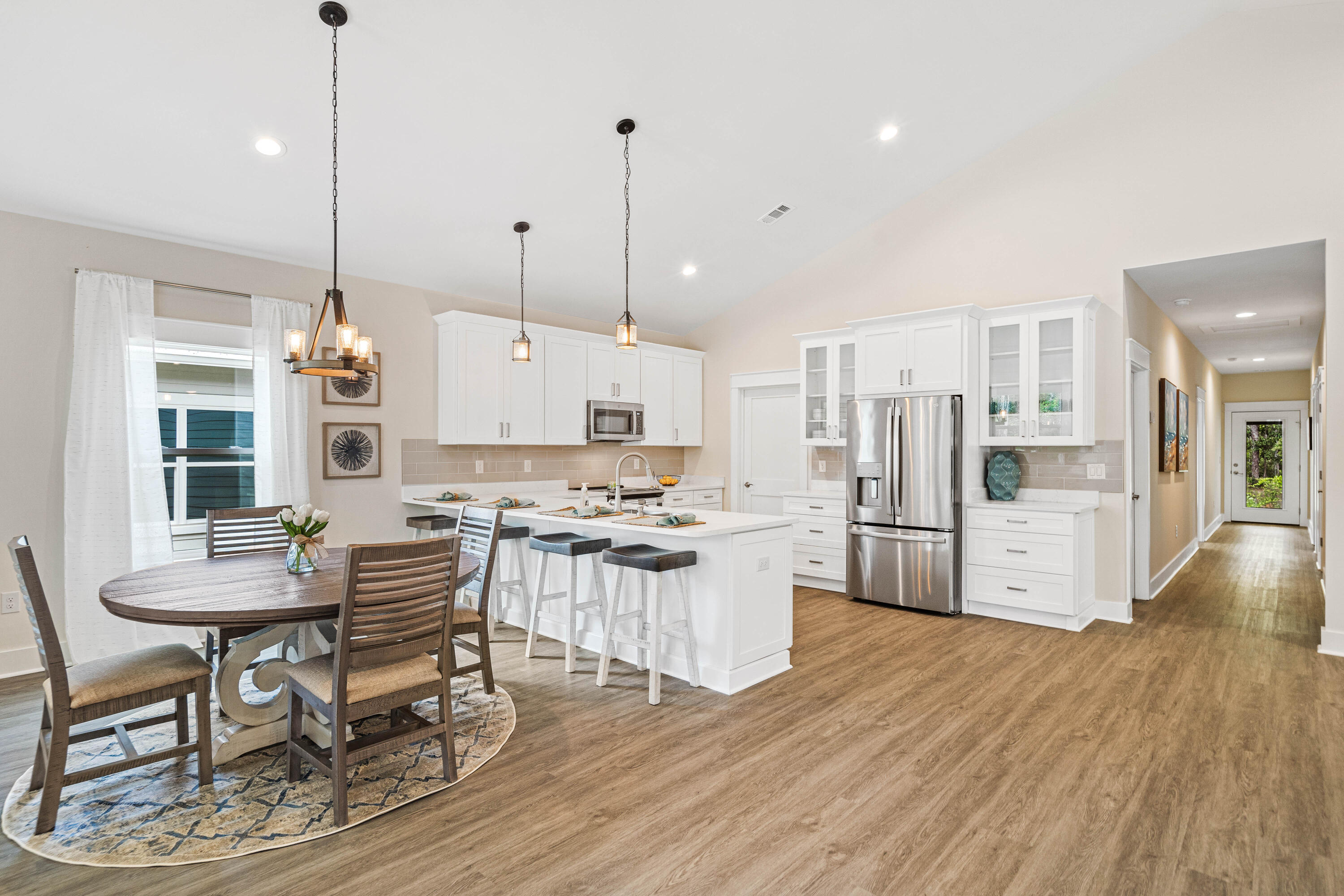 MAGNOLIA BEACH - Residential