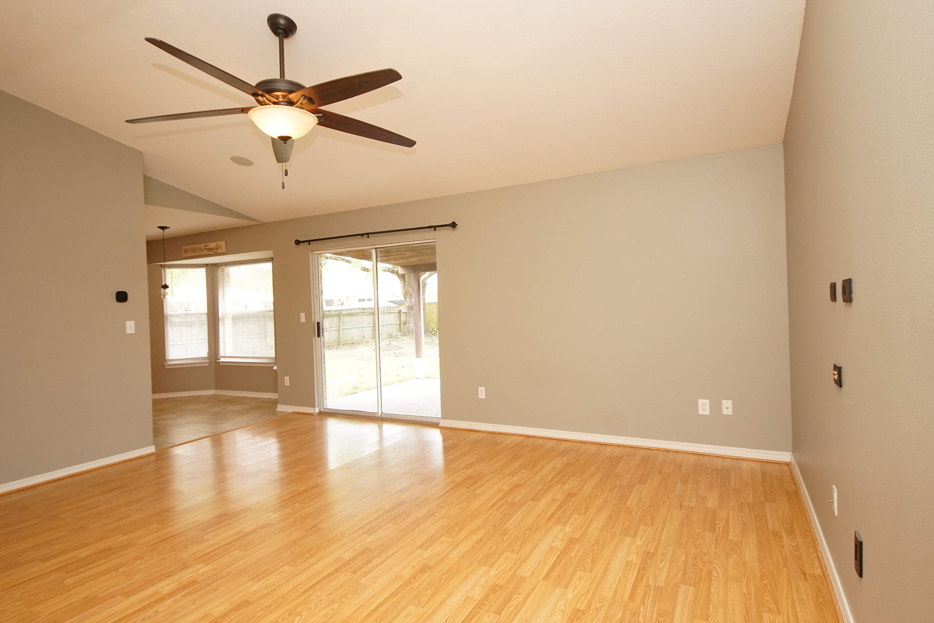 SHADOW OAK S/D - Residential Lease