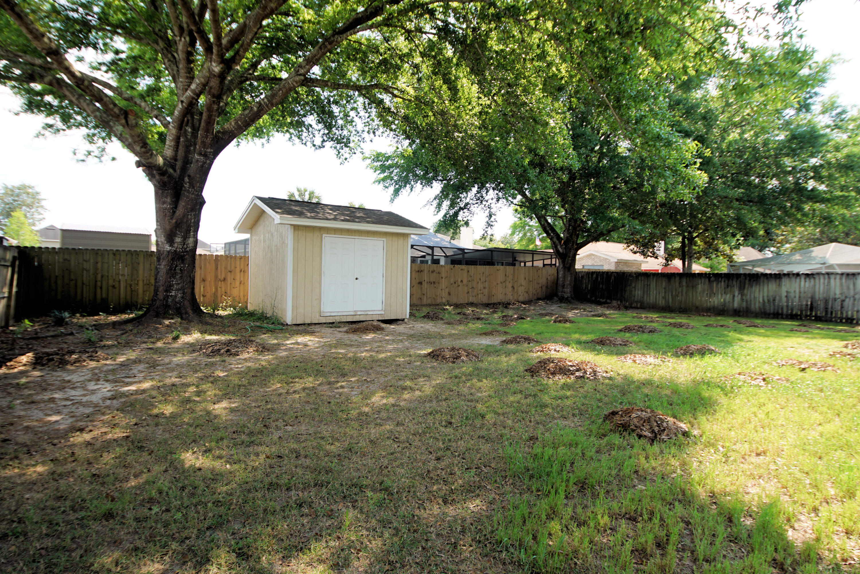 SHADOW OAK S/D - Residential Lease