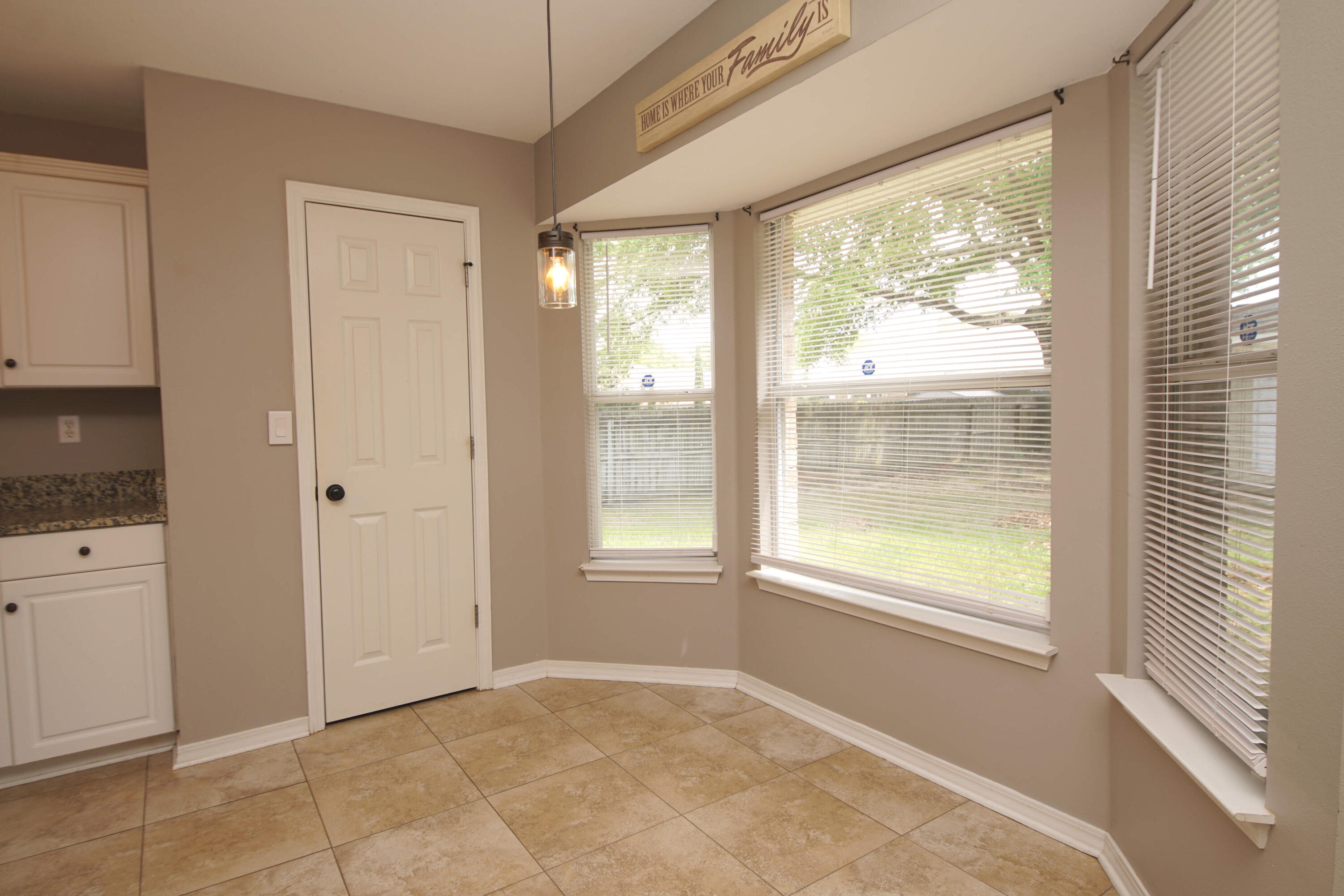 SHADOW OAK S/D - Residential Lease