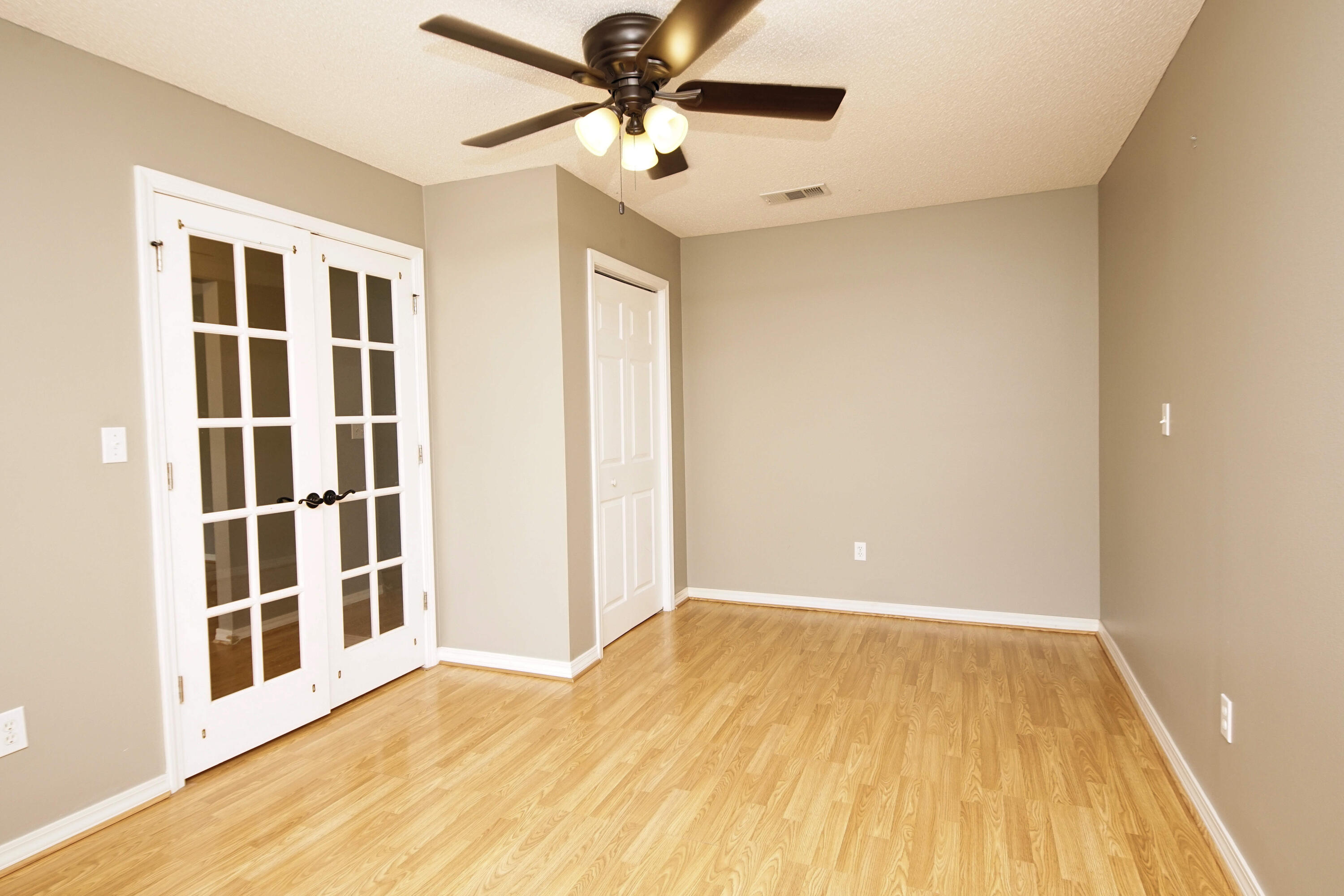 SHADOW OAK S/D - Residential Lease