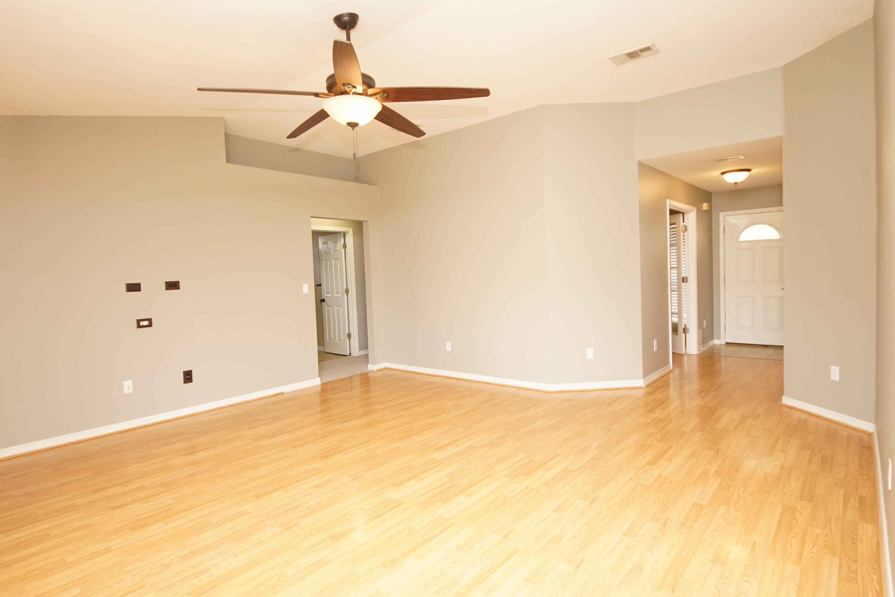 SHADOW OAK S/D - Residential Lease