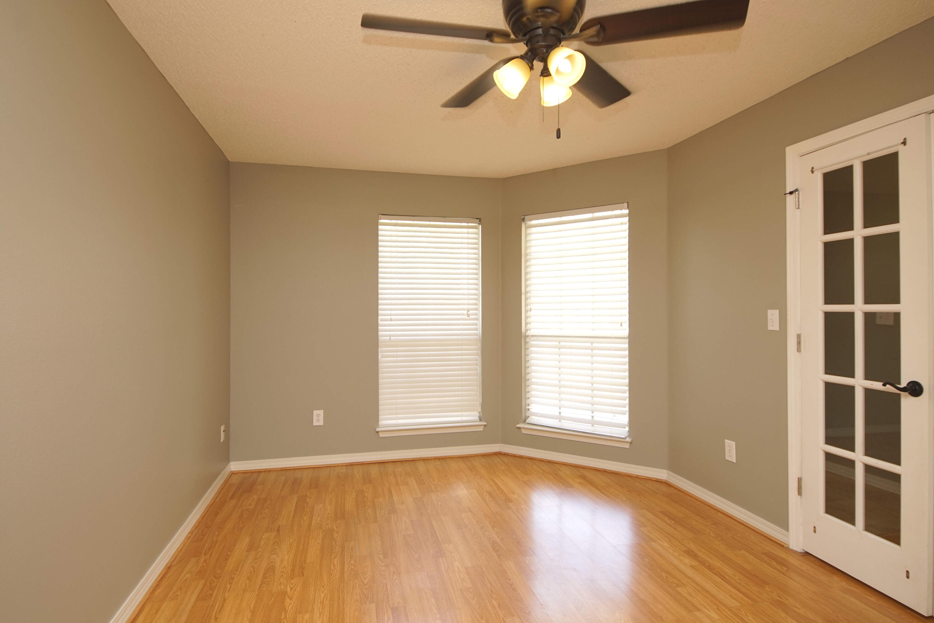 SHADOW OAK S/D - Residential Lease