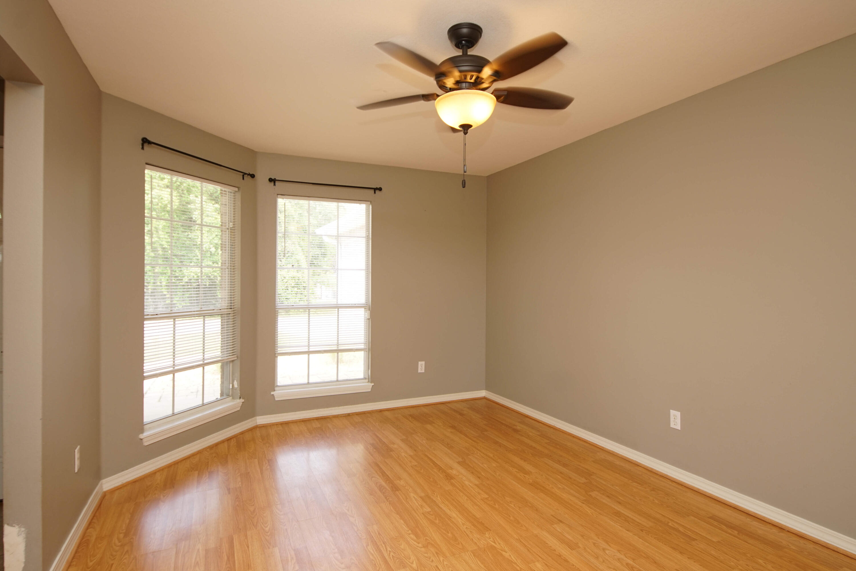 SHADOW OAK S/D - Residential Lease