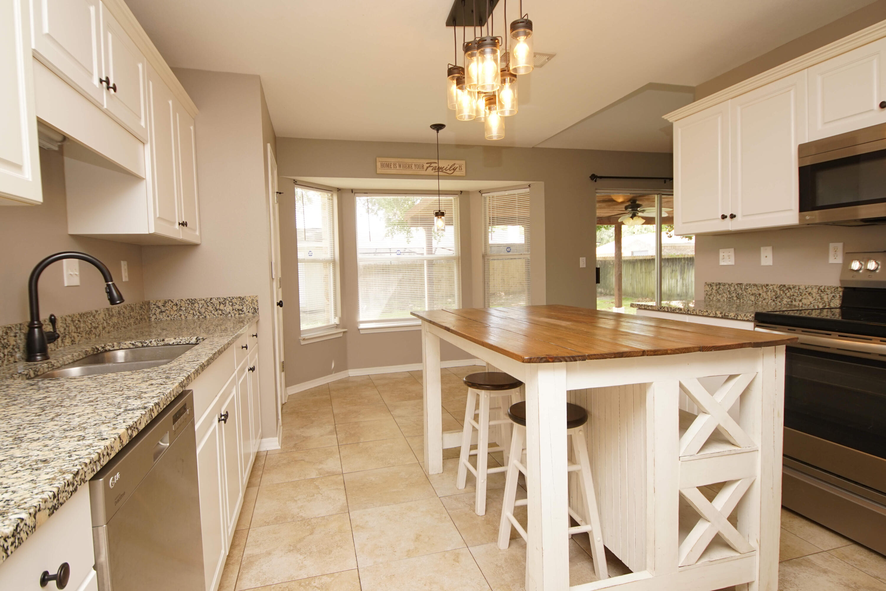 SHADOW OAK S/D - Residential Lease