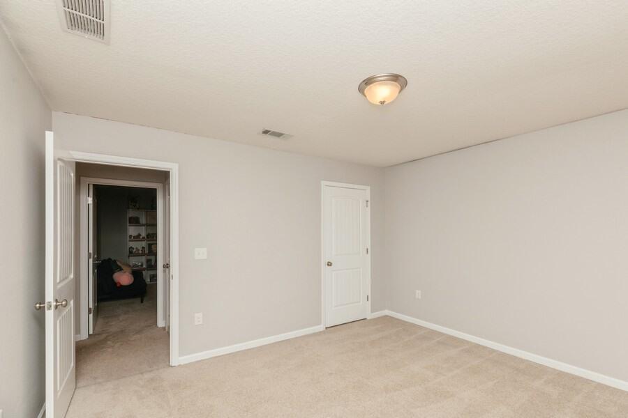 REDSTONE COMMONS - Residential Lease