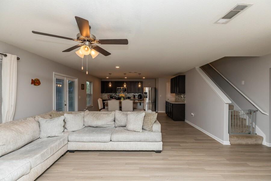 REDSTONE COMMONS - Residential Lease