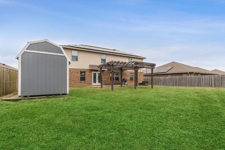 REDSTONE COMMONS - Residential Lease