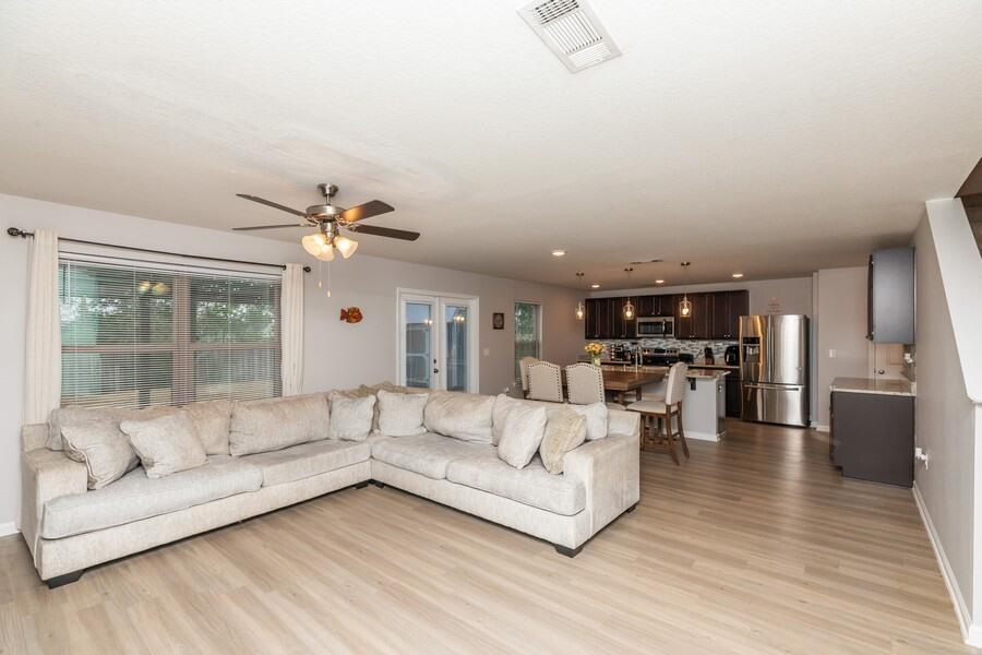 REDSTONE COMMONS - Residential Lease