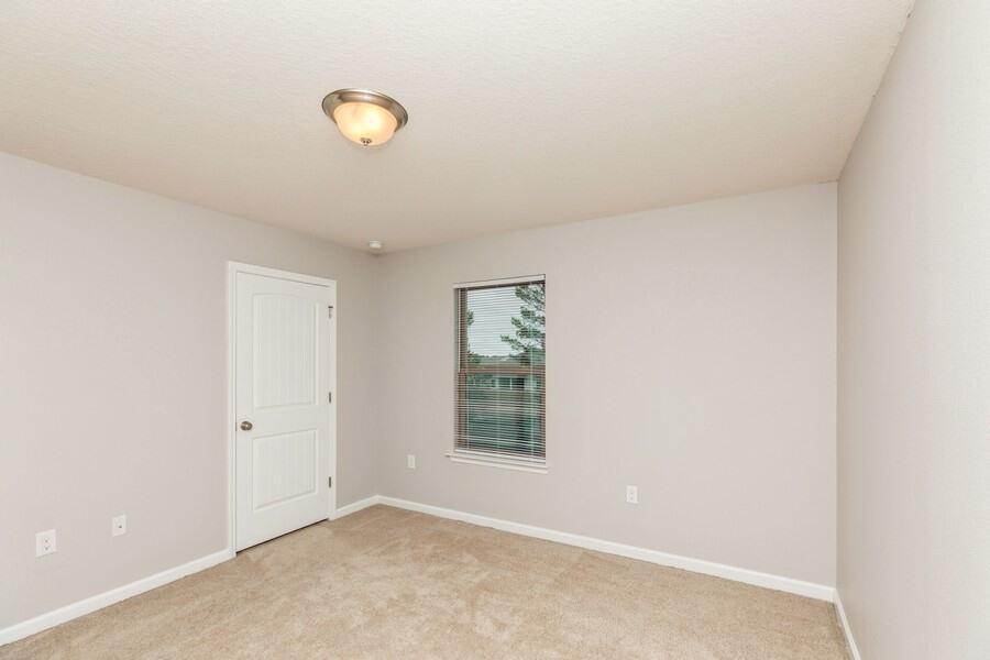 REDSTONE COMMONS - Residential Lease