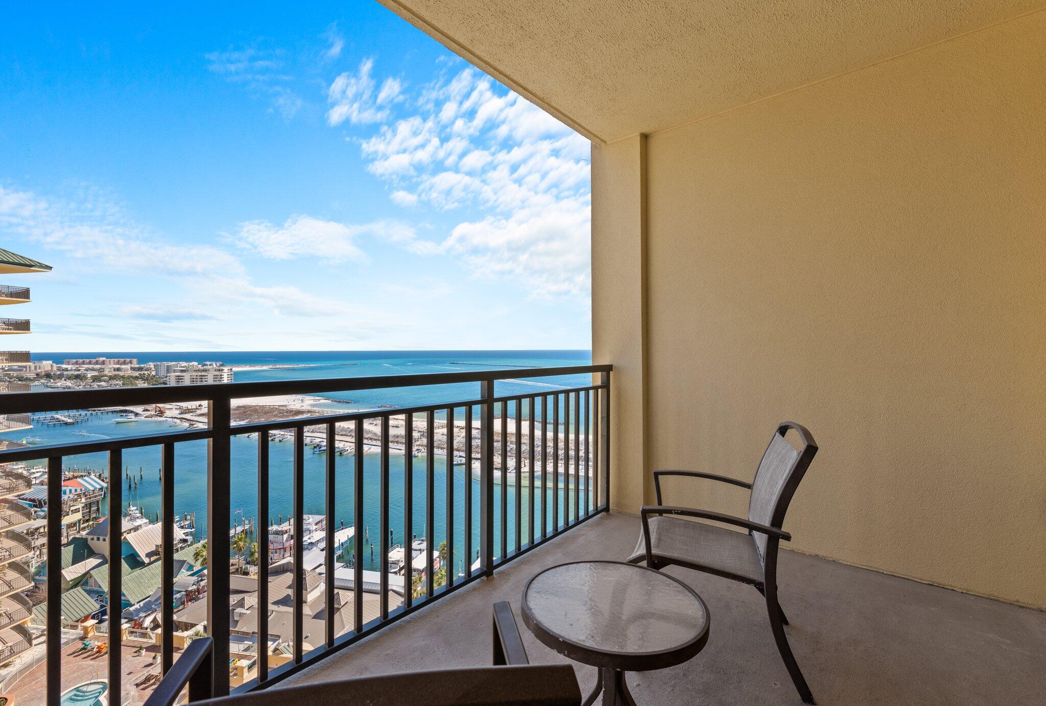 EMERALD GRANDE - Residential
