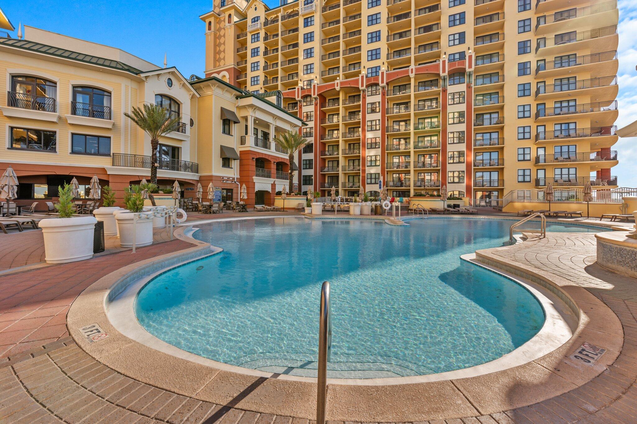 EMERALD GRANDE - Residential