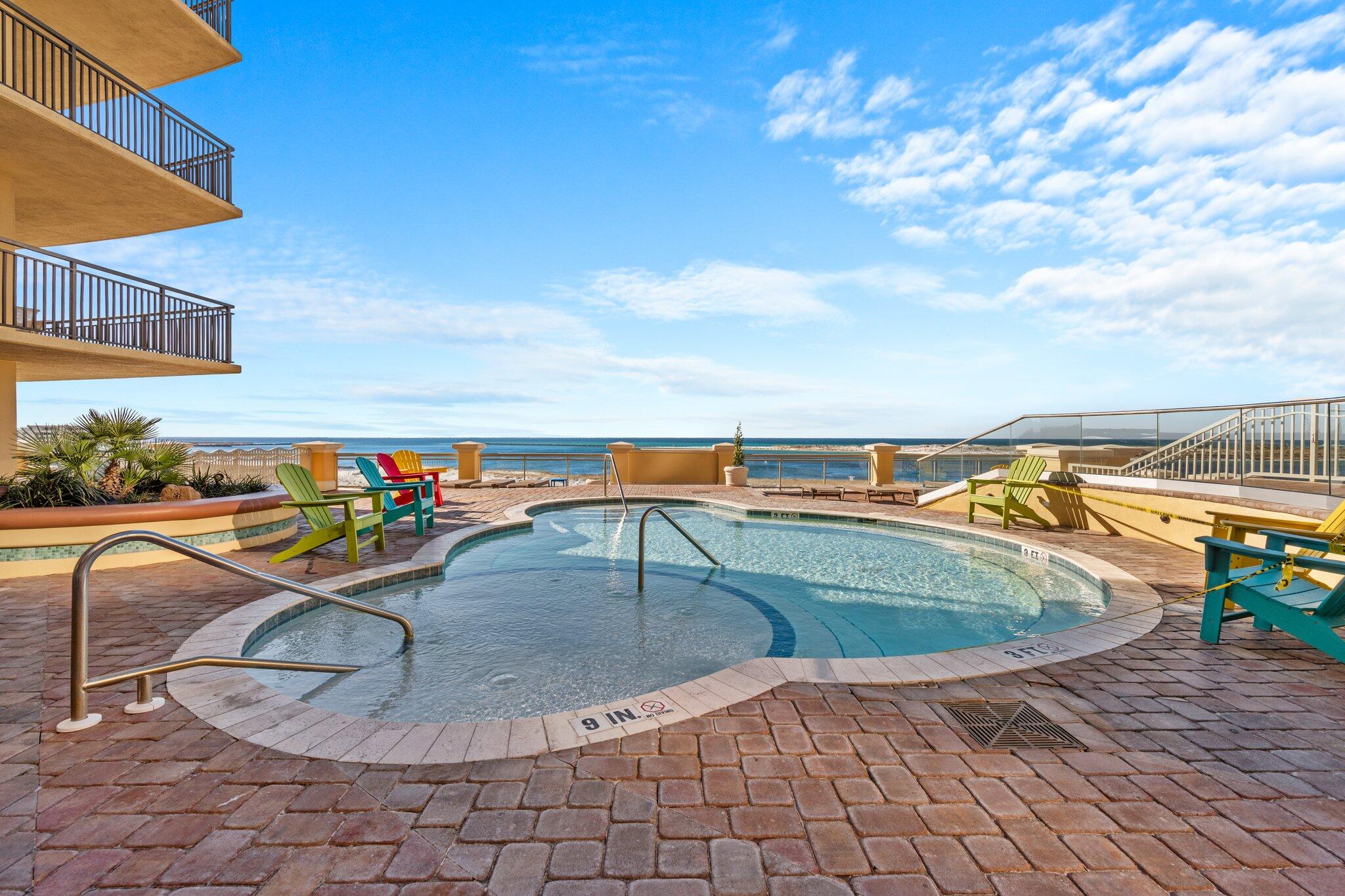 EMERALD GRANDE - Residential