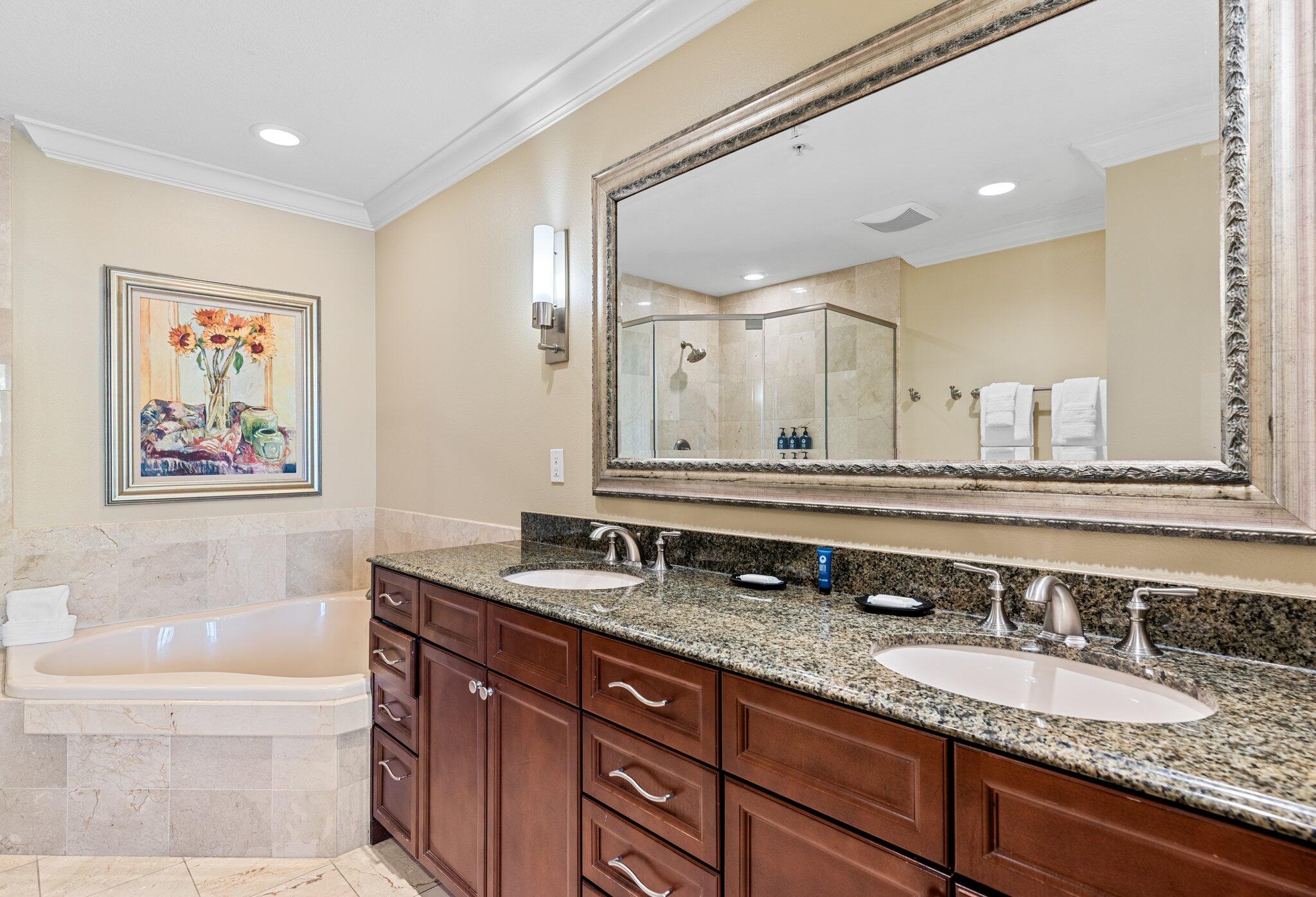 EMERALD GRANDE - Residential