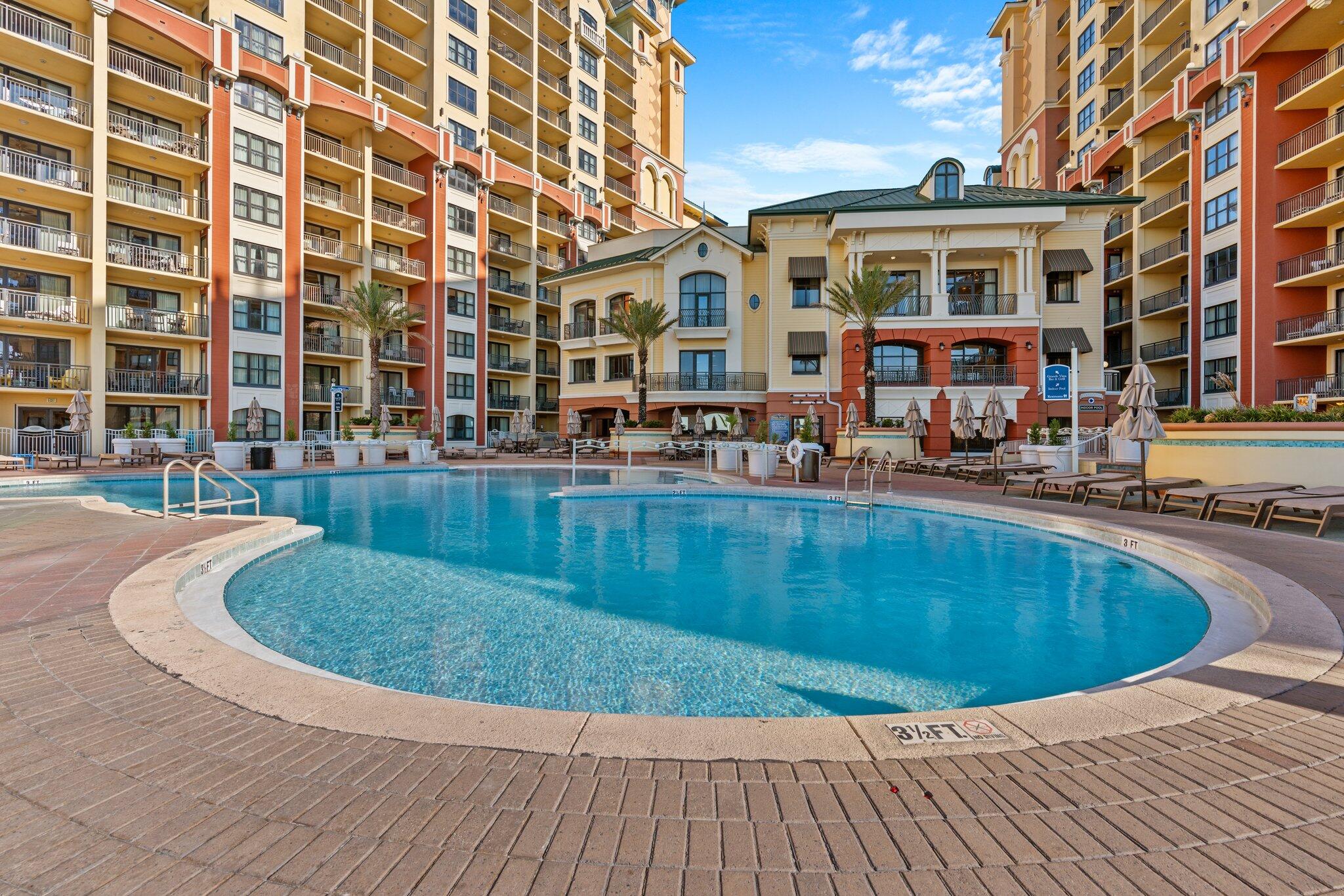 EMERALD GRANDE - Residential