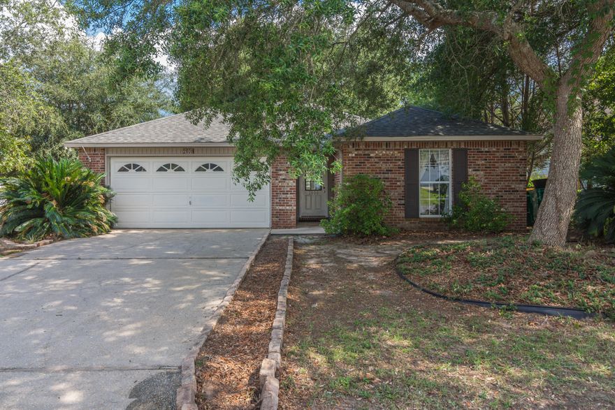 Tired of sitting in traffic? This house is for you! Located in desirable South Crestview in Pinnacle Point. This location provides an easy commute to beaches, military bases and shopping! This home is on a corner lot and has a fenced in backyard. There is a spacious living area with laminate wood floors, roomy dining area and a kitchen with an island. The split floodplain gives the spacious master bedroom plenty of privacy. Washer and dryer convey as is. Buyer to verify all information important to them.