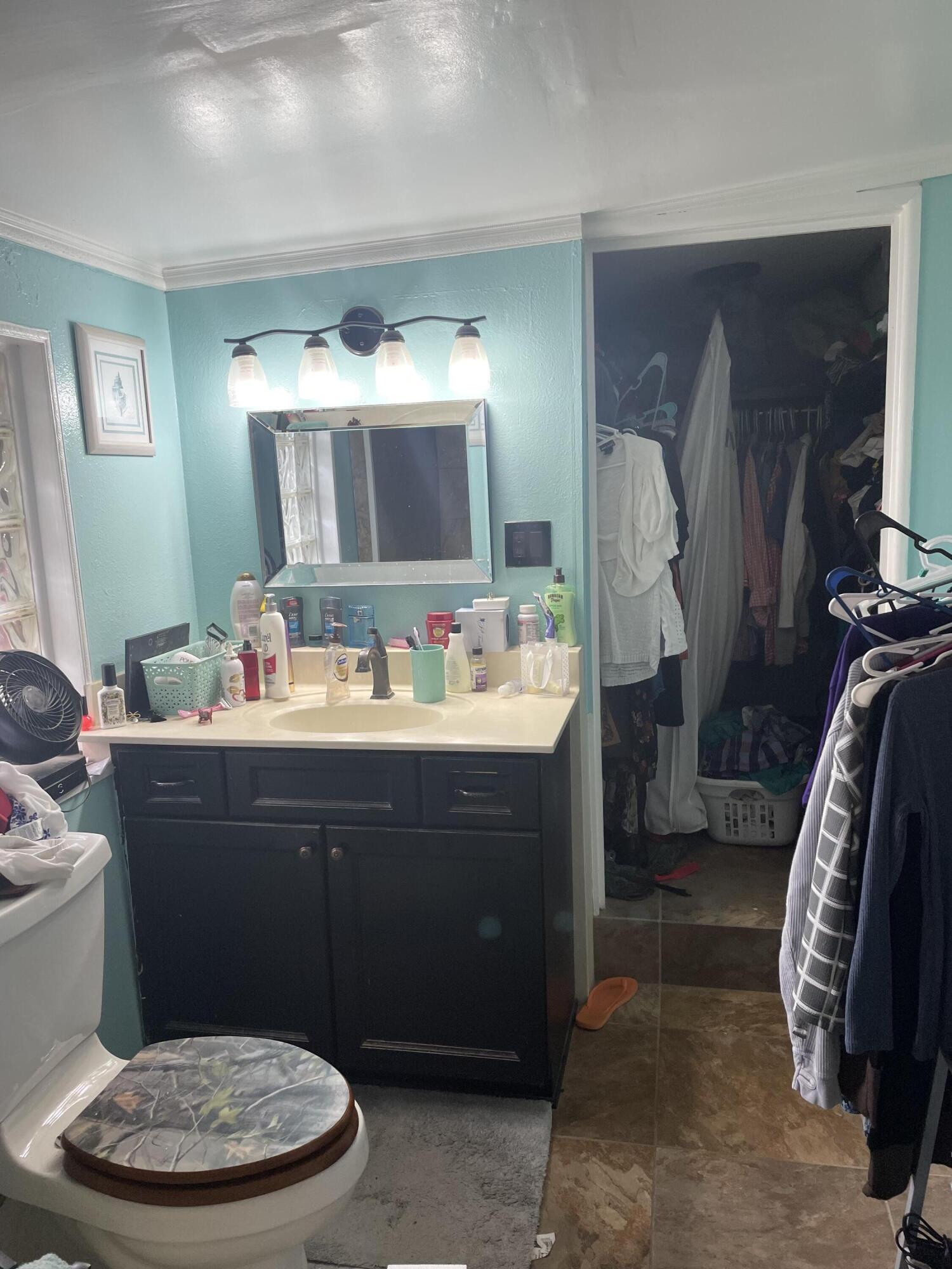 LEWIS SOUTH 208 LAND TRUST - Residential