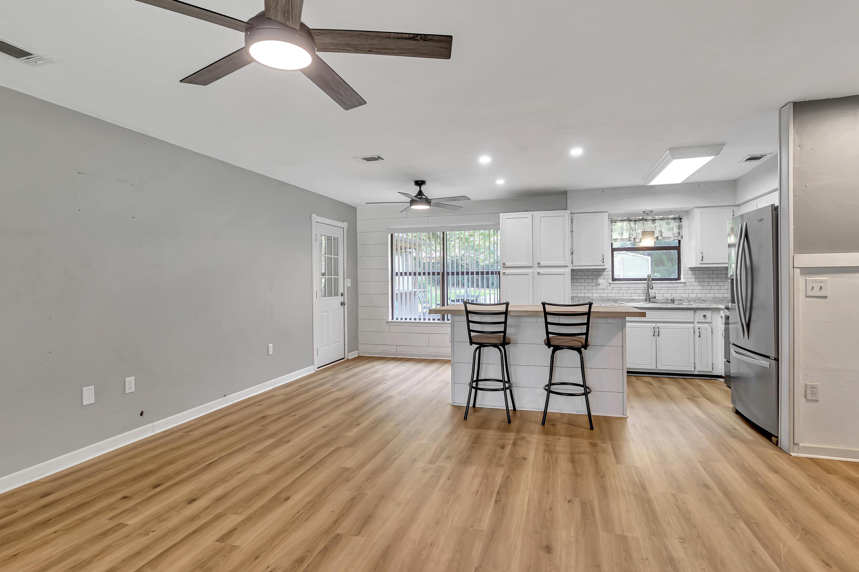 GARDEN CITY - Residential