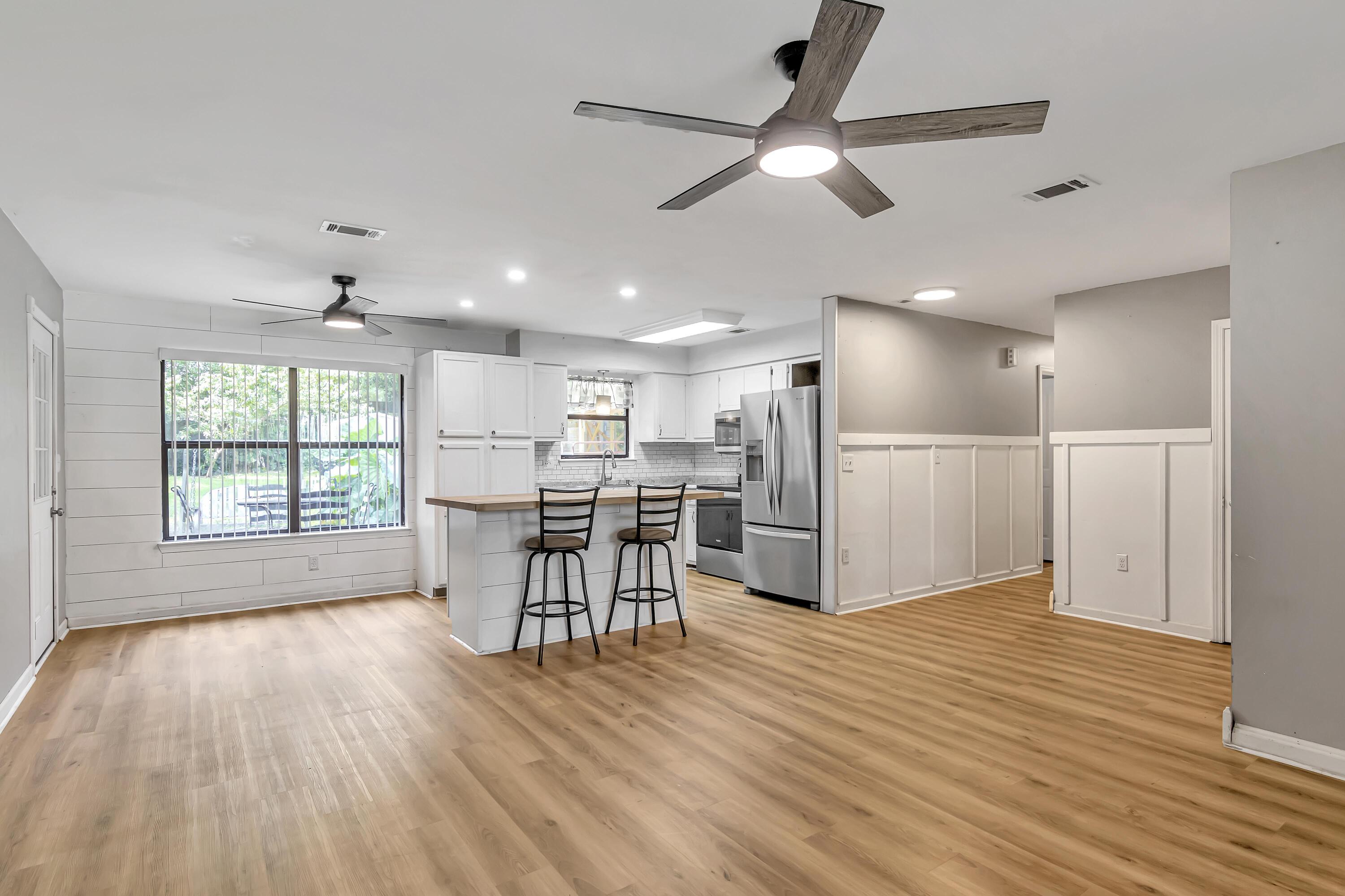 GARDEN CITY - Residential