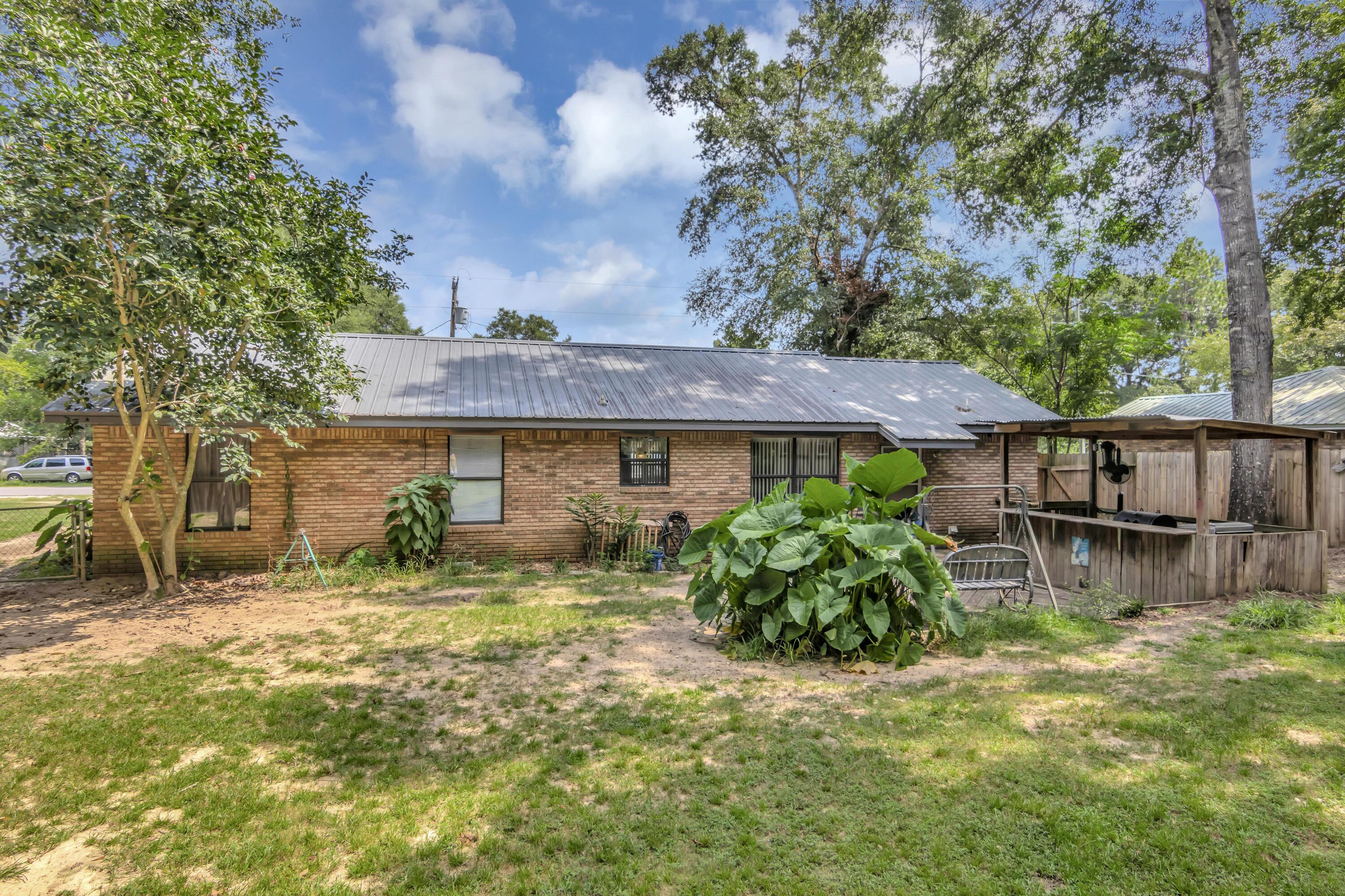 GARDEN CITY - Residential