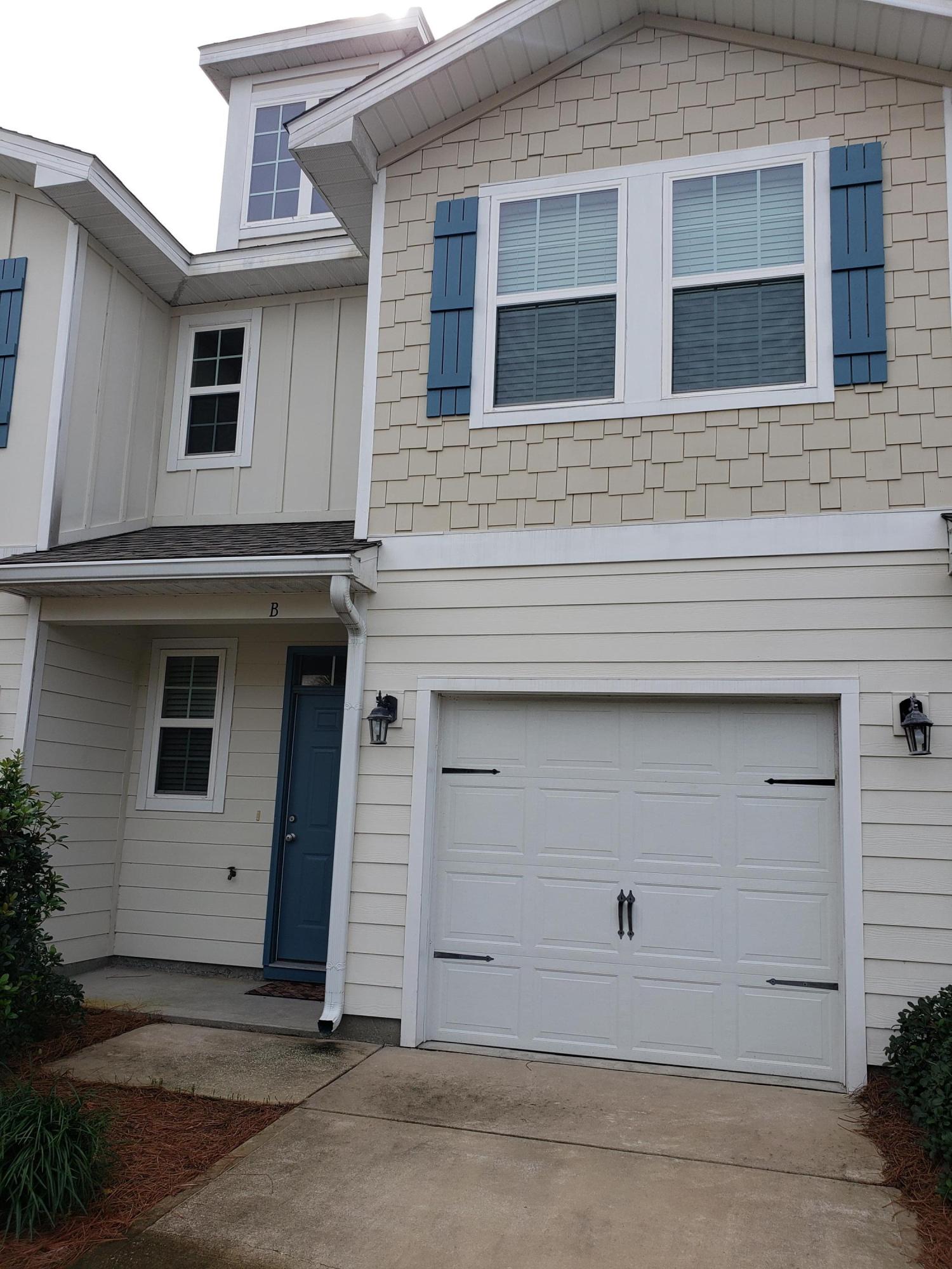 WATER OAKS T/H - Residential