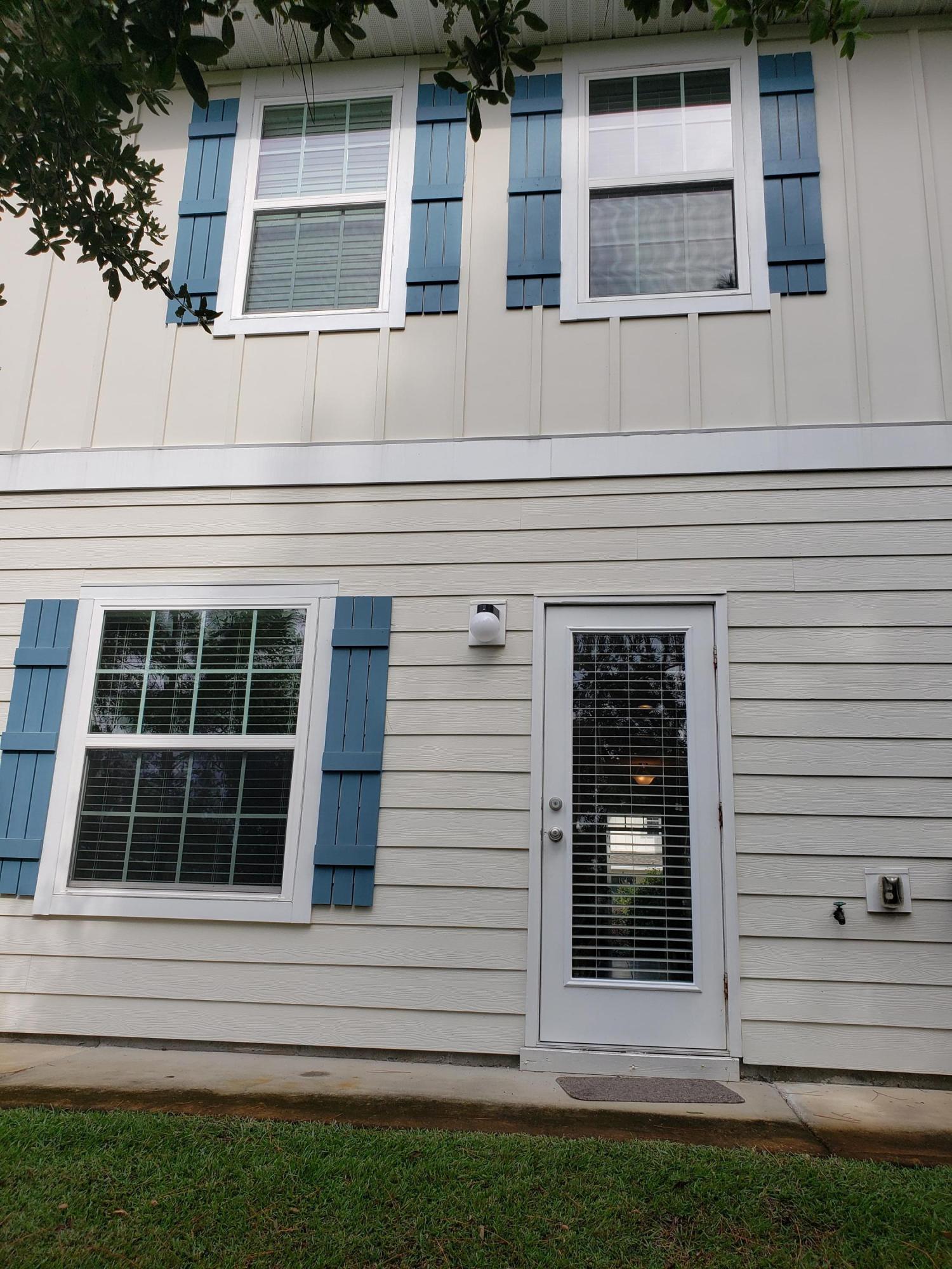 WATER OAKS T/H - Residential