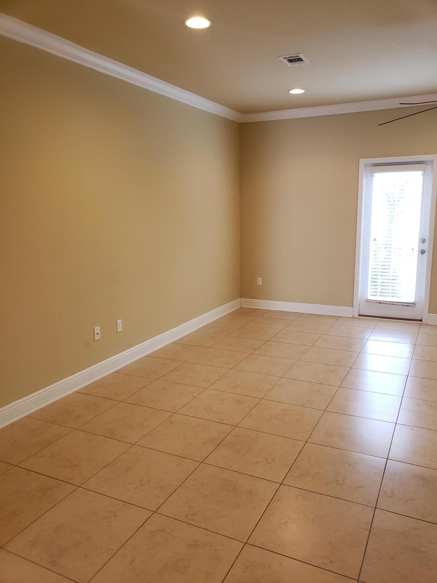 WATER OAKS T/H - Residential