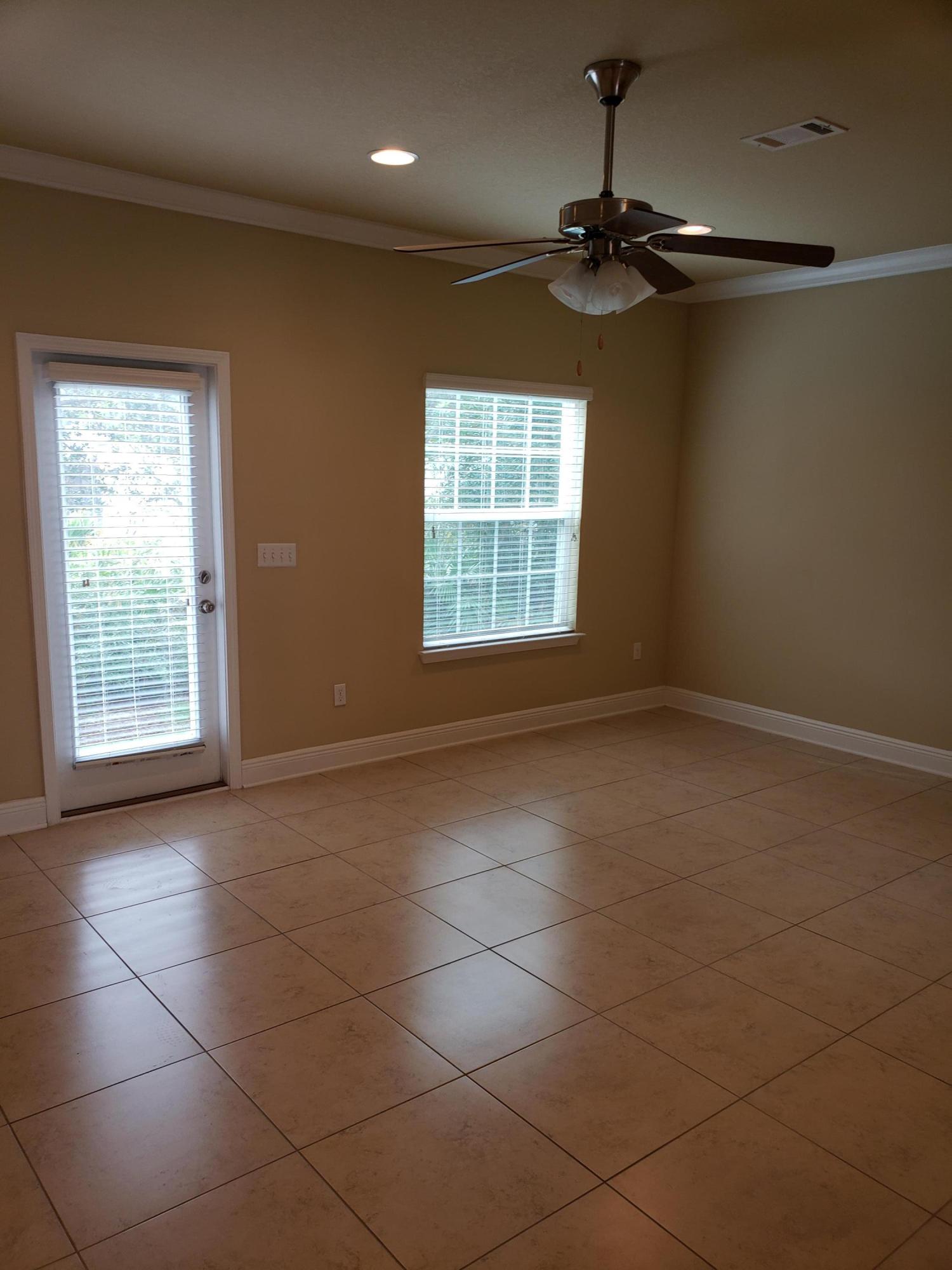 WATER OAKS T/H - Residential