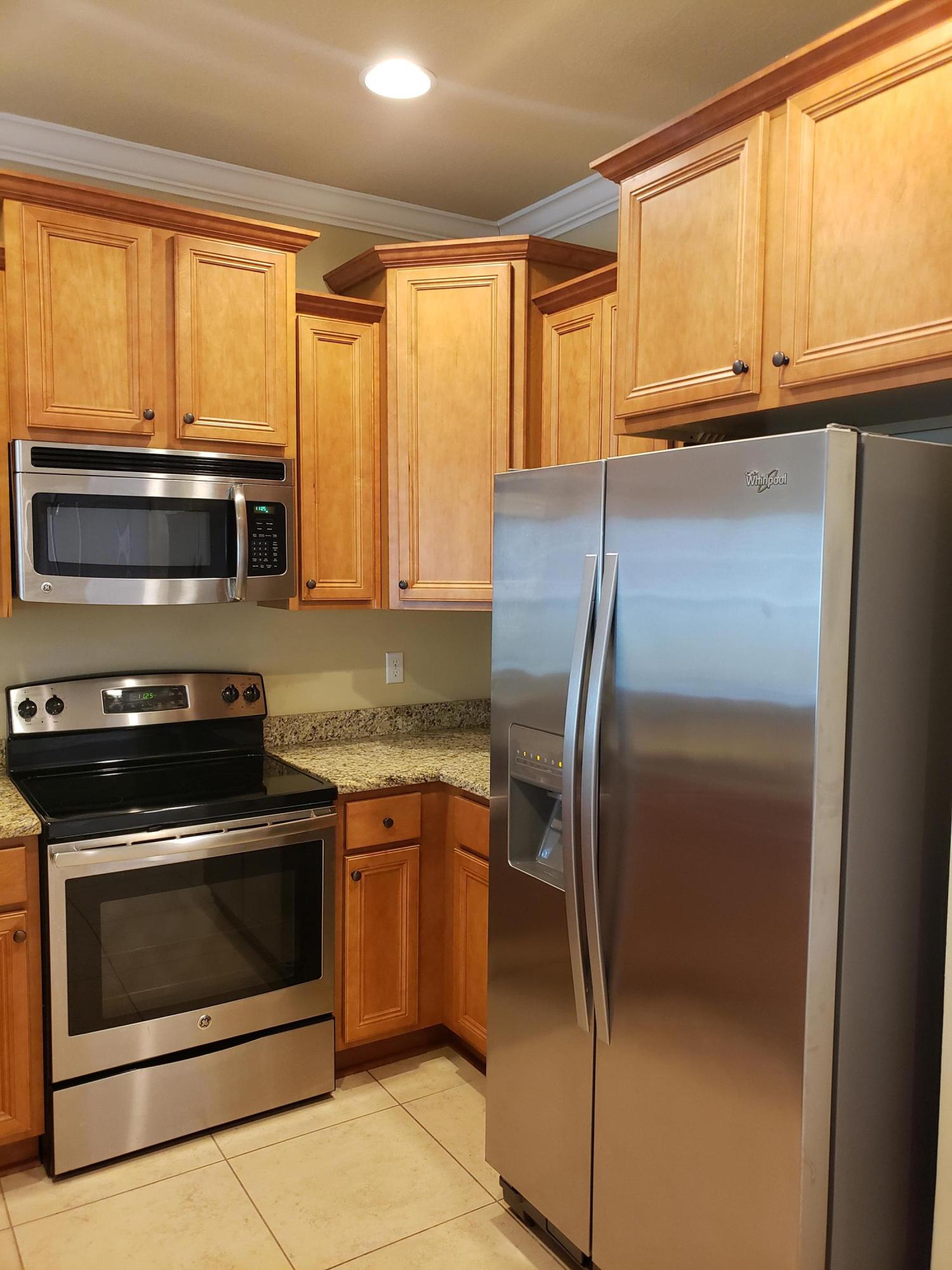 WATER OAKS T/H - Residential