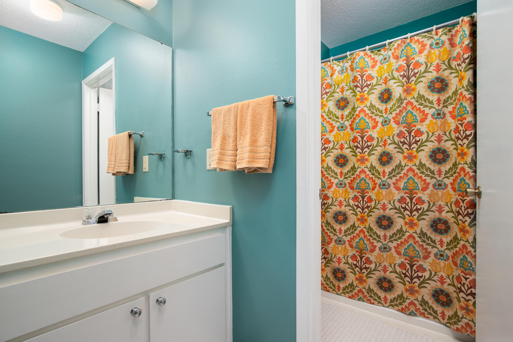 BAYOU VILLAGE CONDO PH 1 - Residential