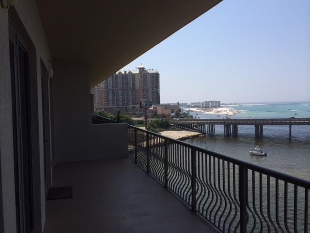 SIDES MORENO POINT WEST - Residential