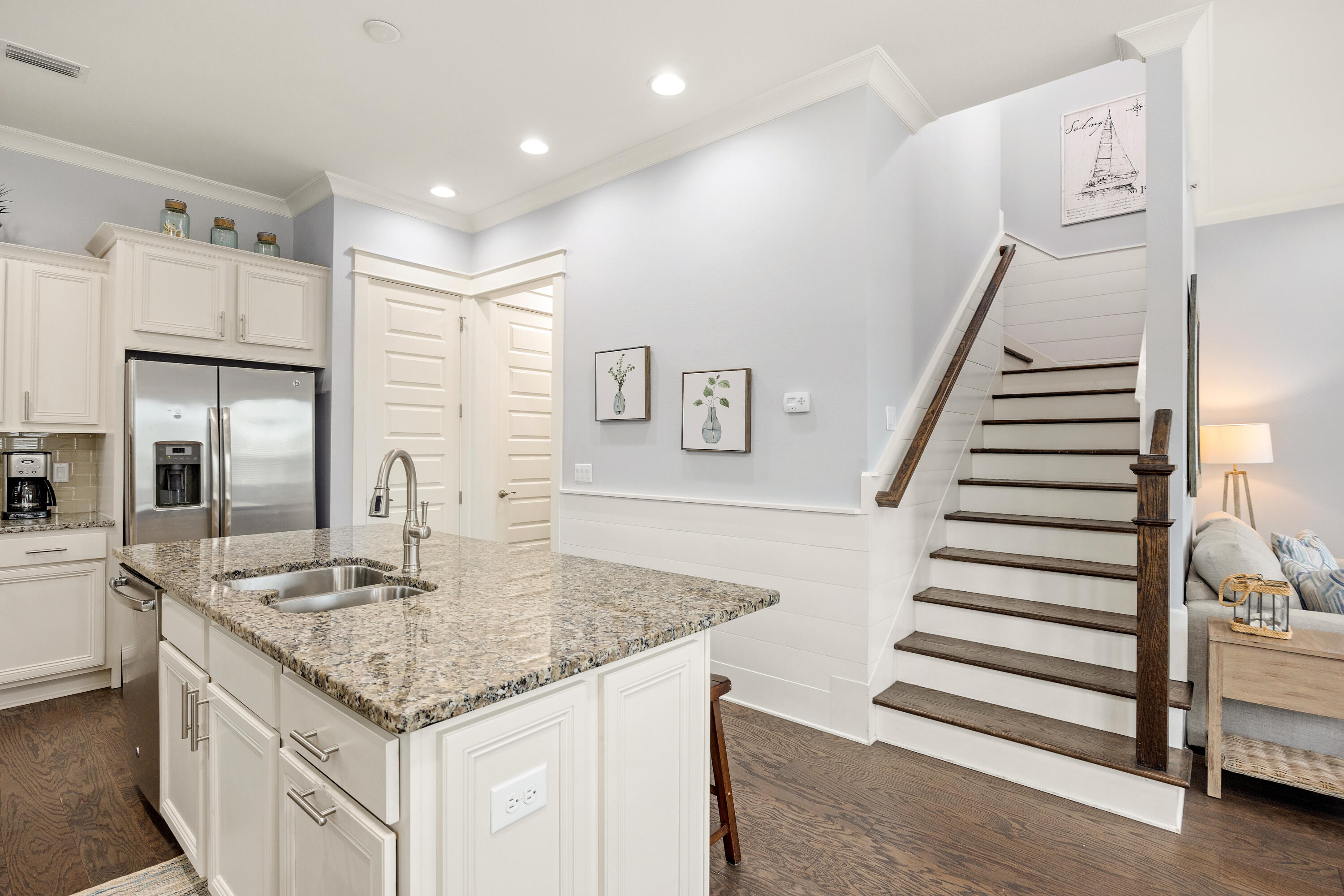 PROMINENCE - Residential