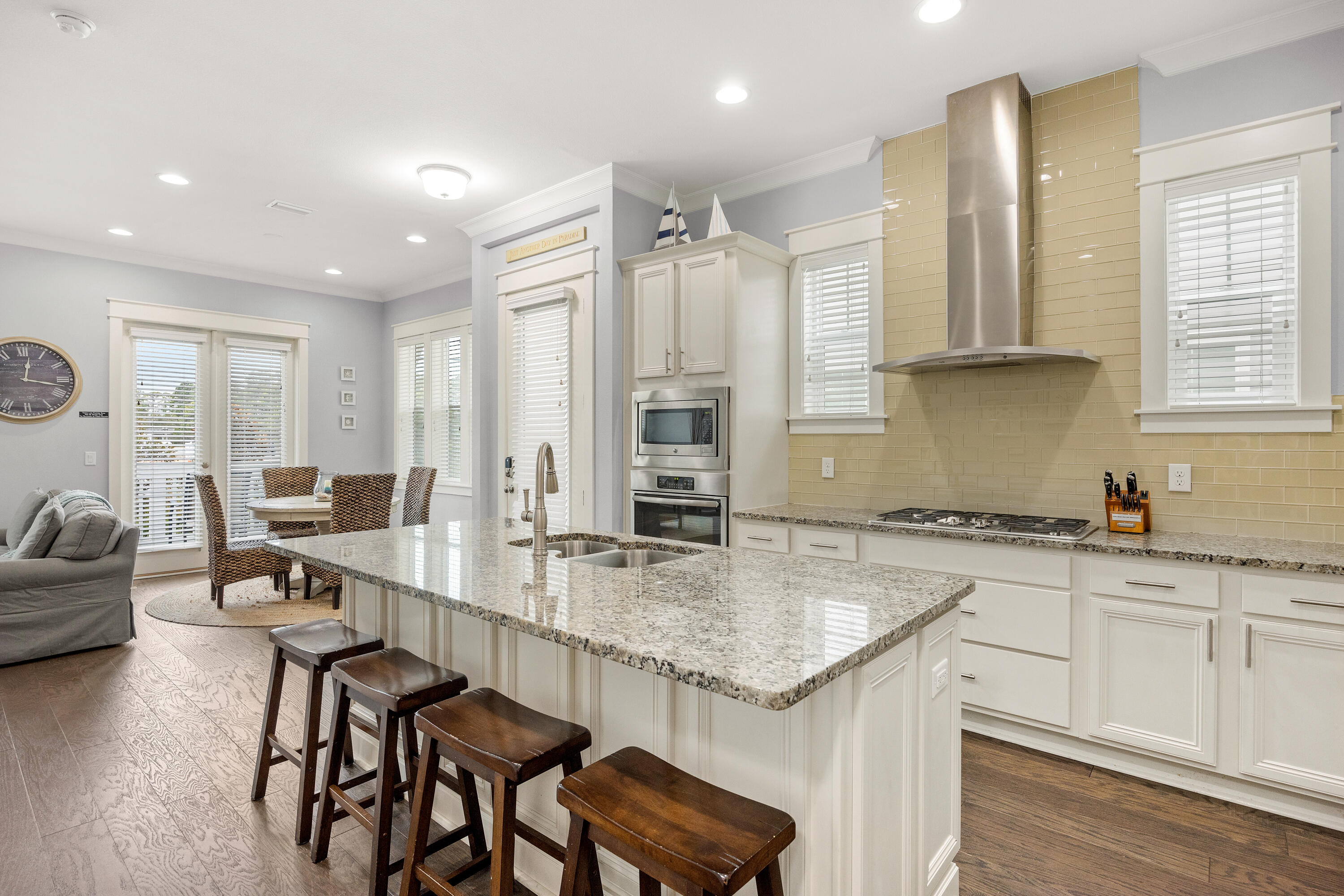 PROMINENCE - Residential