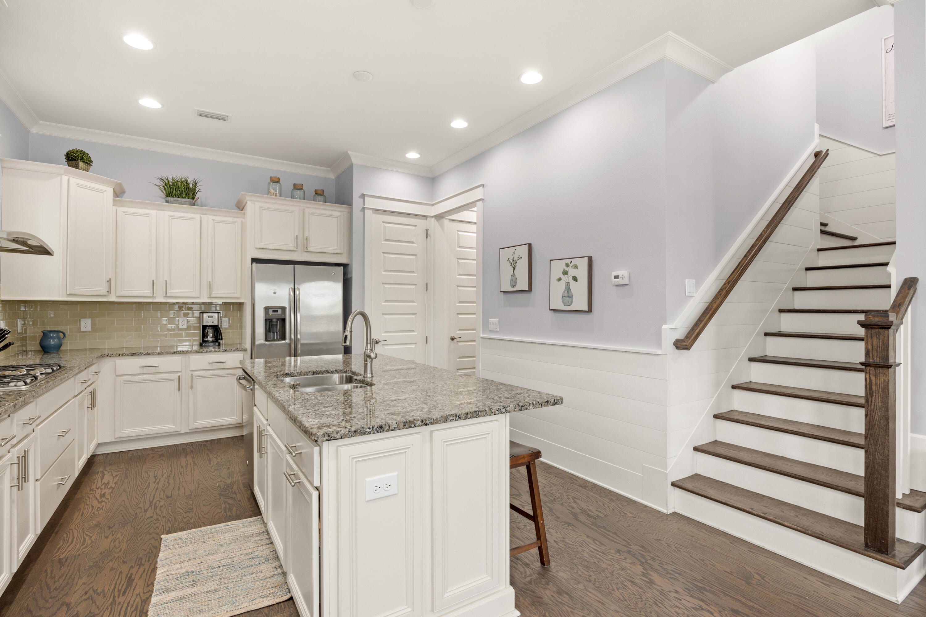 PROMINENCE - Residential