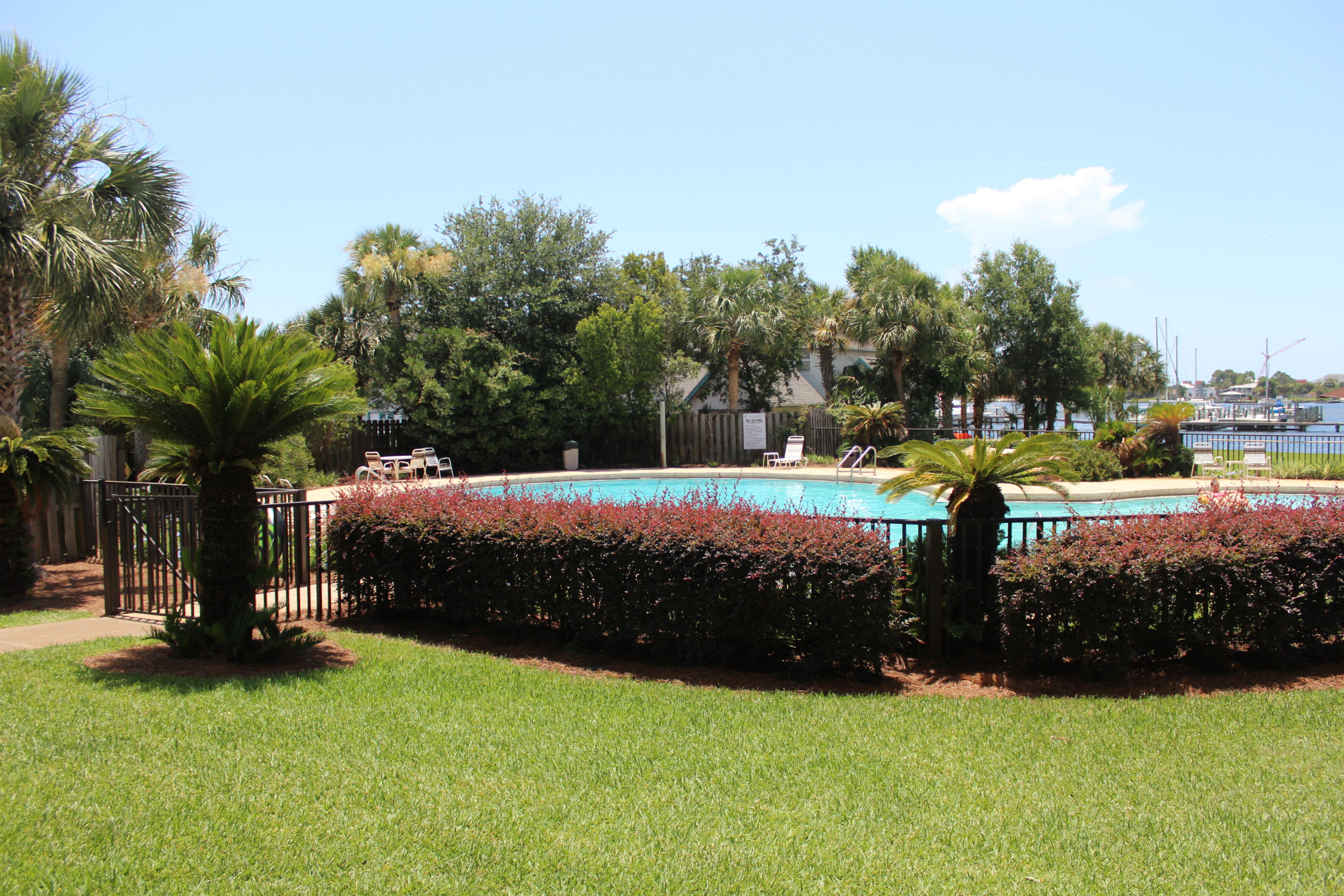 PIRATES BAY PH 1 - Residential